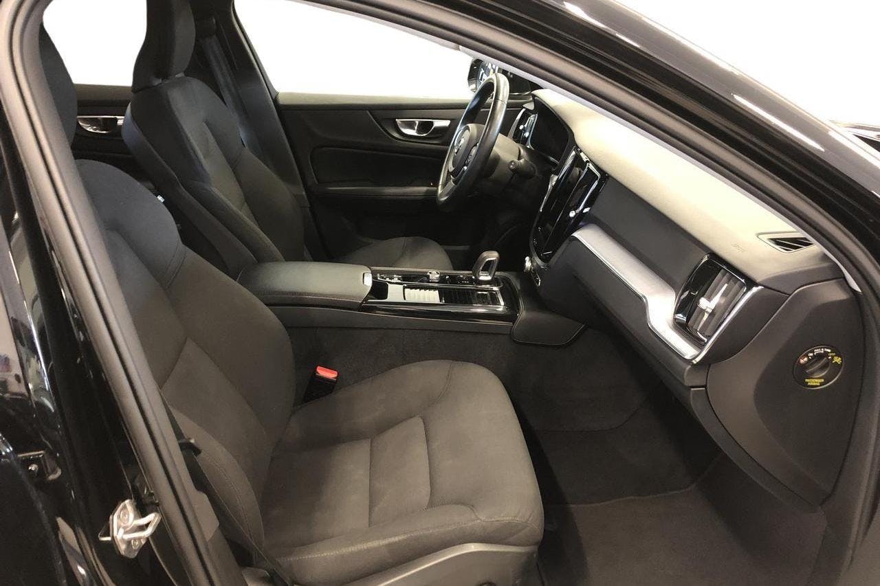 Volvo V60 T6 AWD Recharge (340hk) - 98 160 km - Automatyczna - czarny - 2022