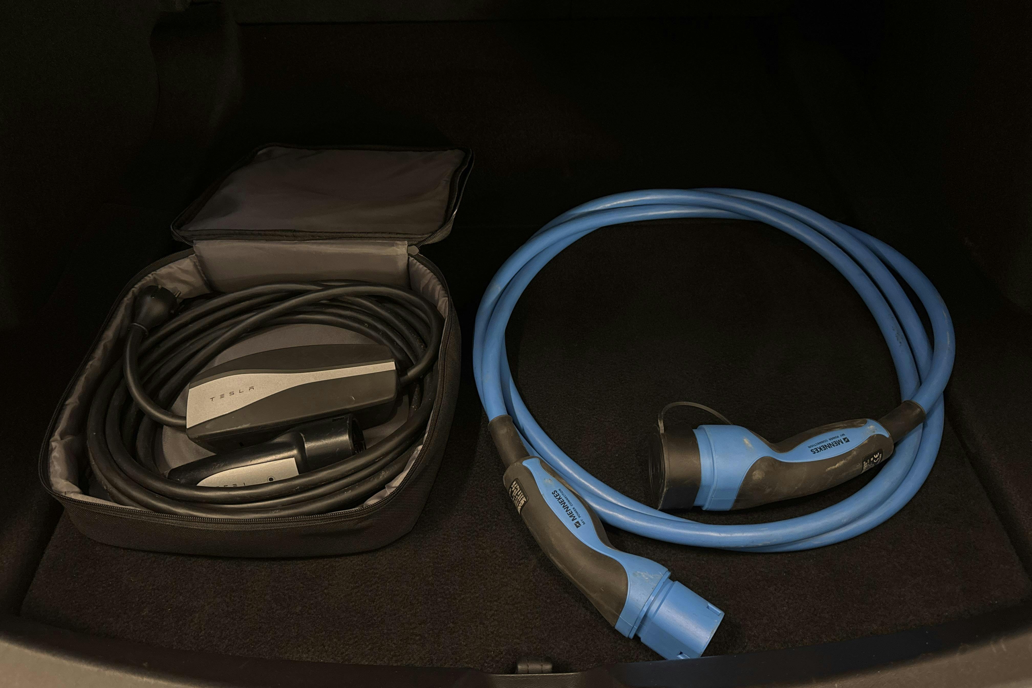 Tesla Model 3 Long Range Dual Motor AWD - 9 231 mil - Automat - röd - 2020