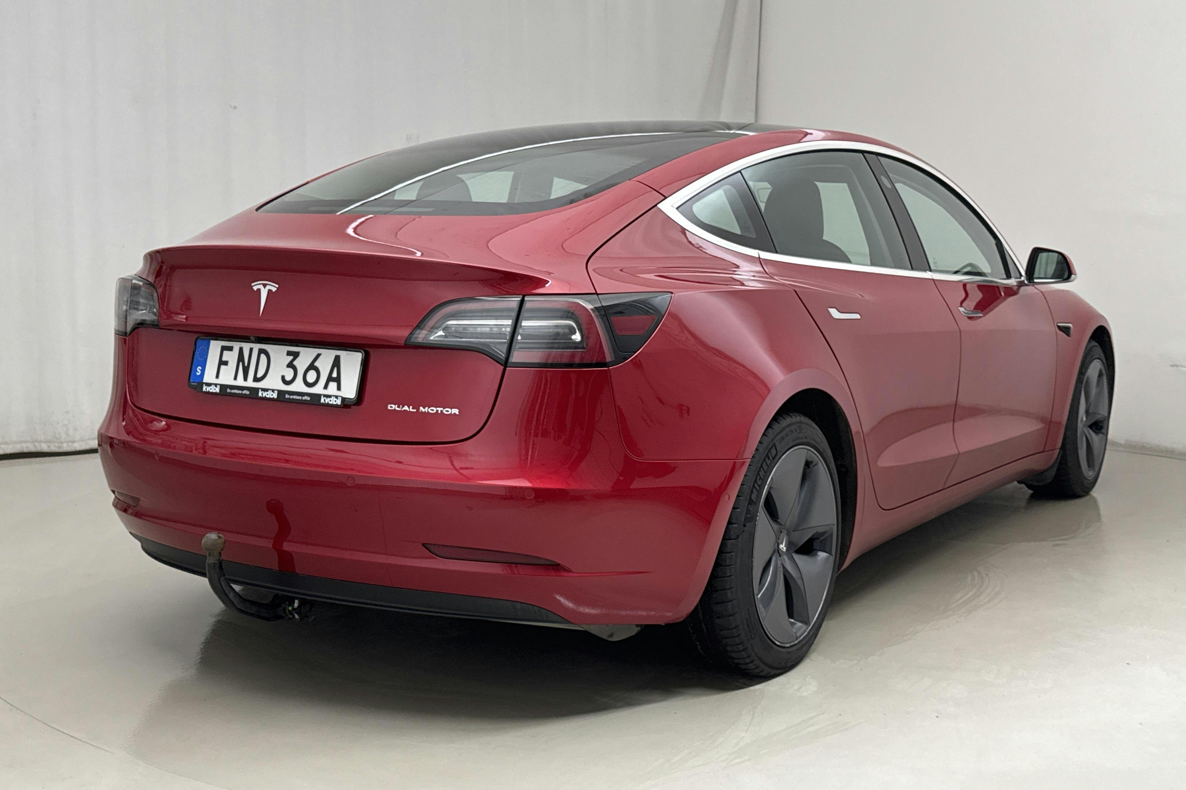 Tesla Model 3 Long Range Dual Motor AWD - 9 231 mil - Automat - röd - 2020