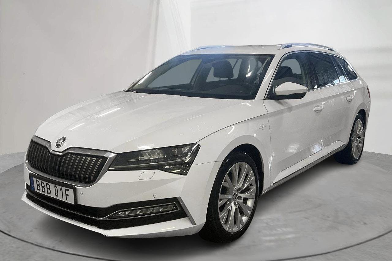 Skoda Superb 1.4 TSI PHEV Kombi (218hk) - 9 337 mil - Automat - vit - 2021