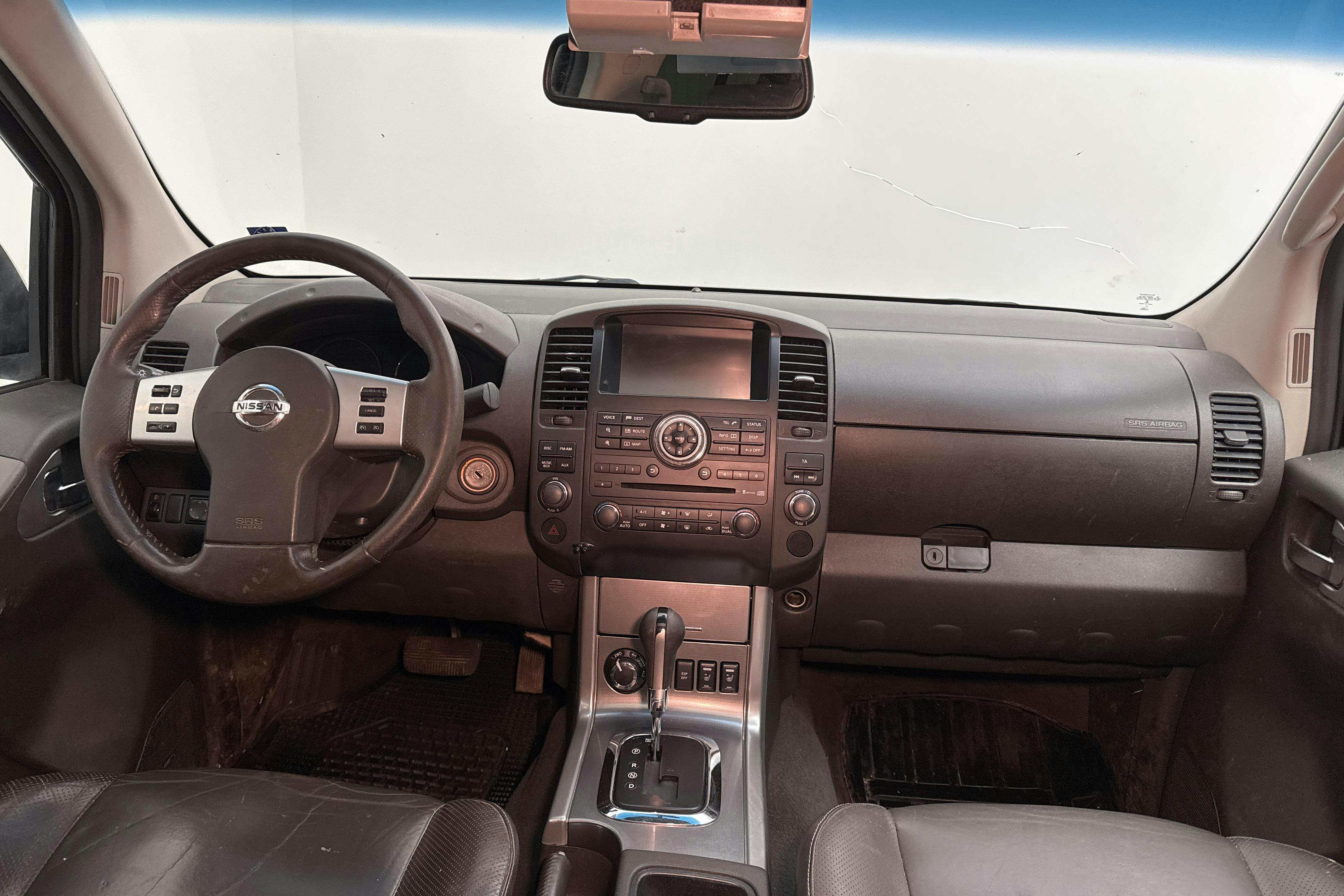 Nissan Navara 3.0 dCi V6 (231hk) - 27 279 mil - Automat - svart - 2012