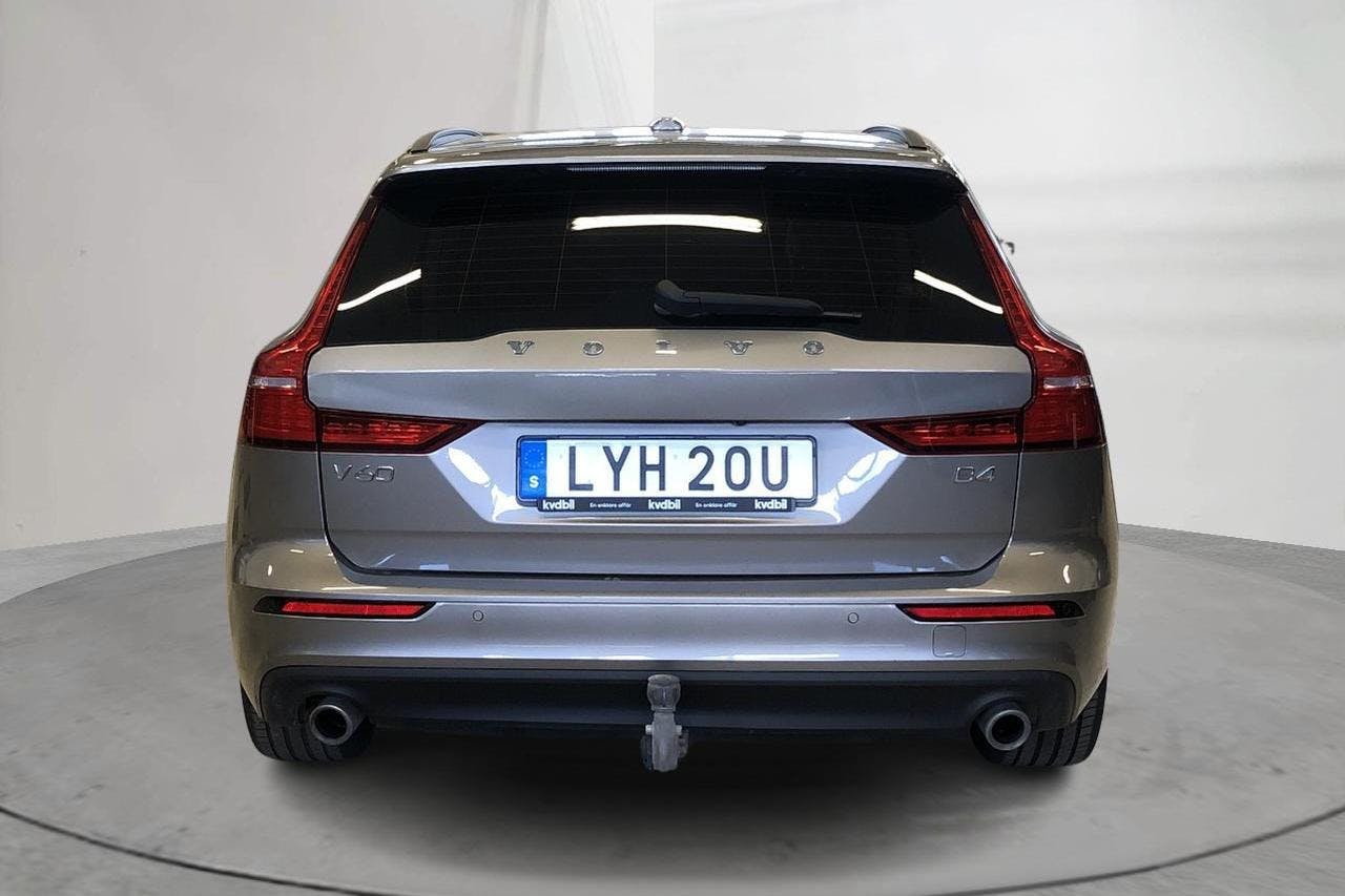 Volvo V60 B4 Mildhybrid, Diesel (197hk) - 118 960 km - Automatyczna - szary - 2022