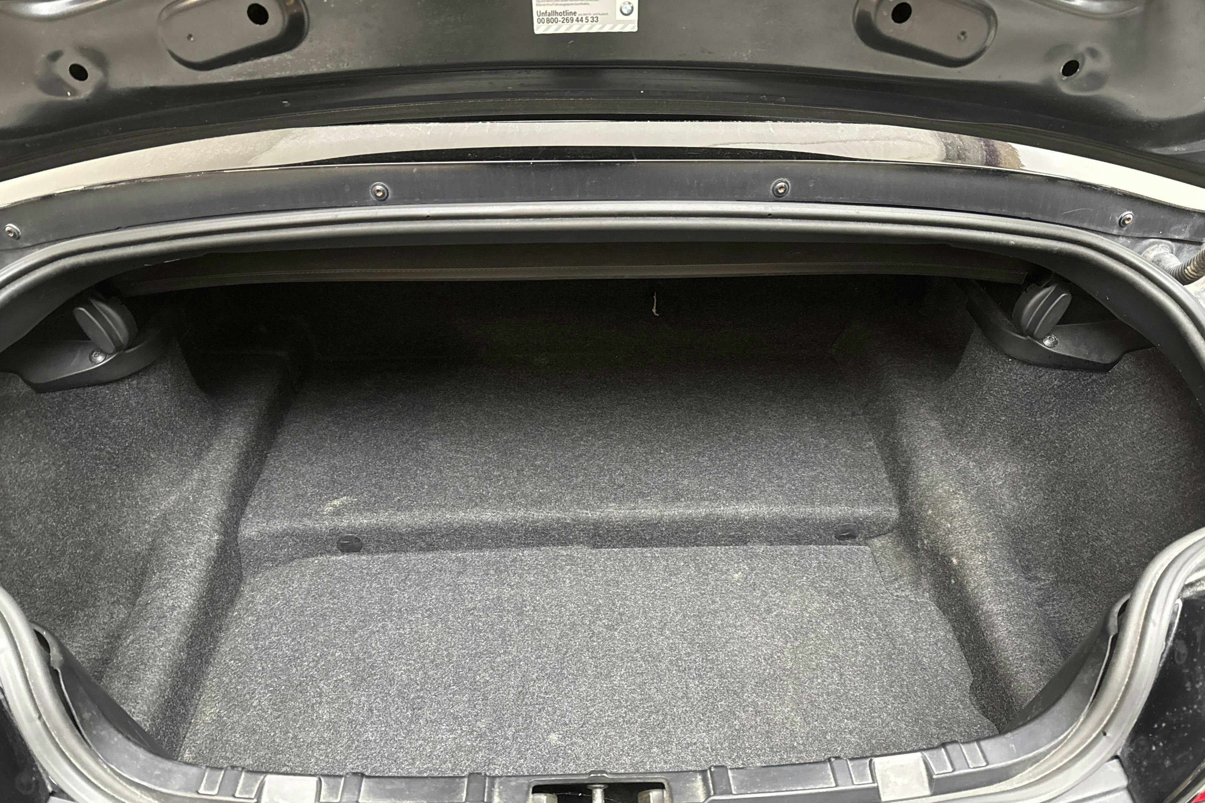 BMW Z4 3.0i Roadster (231hk) - 122 970 km - Manual - black - 2004