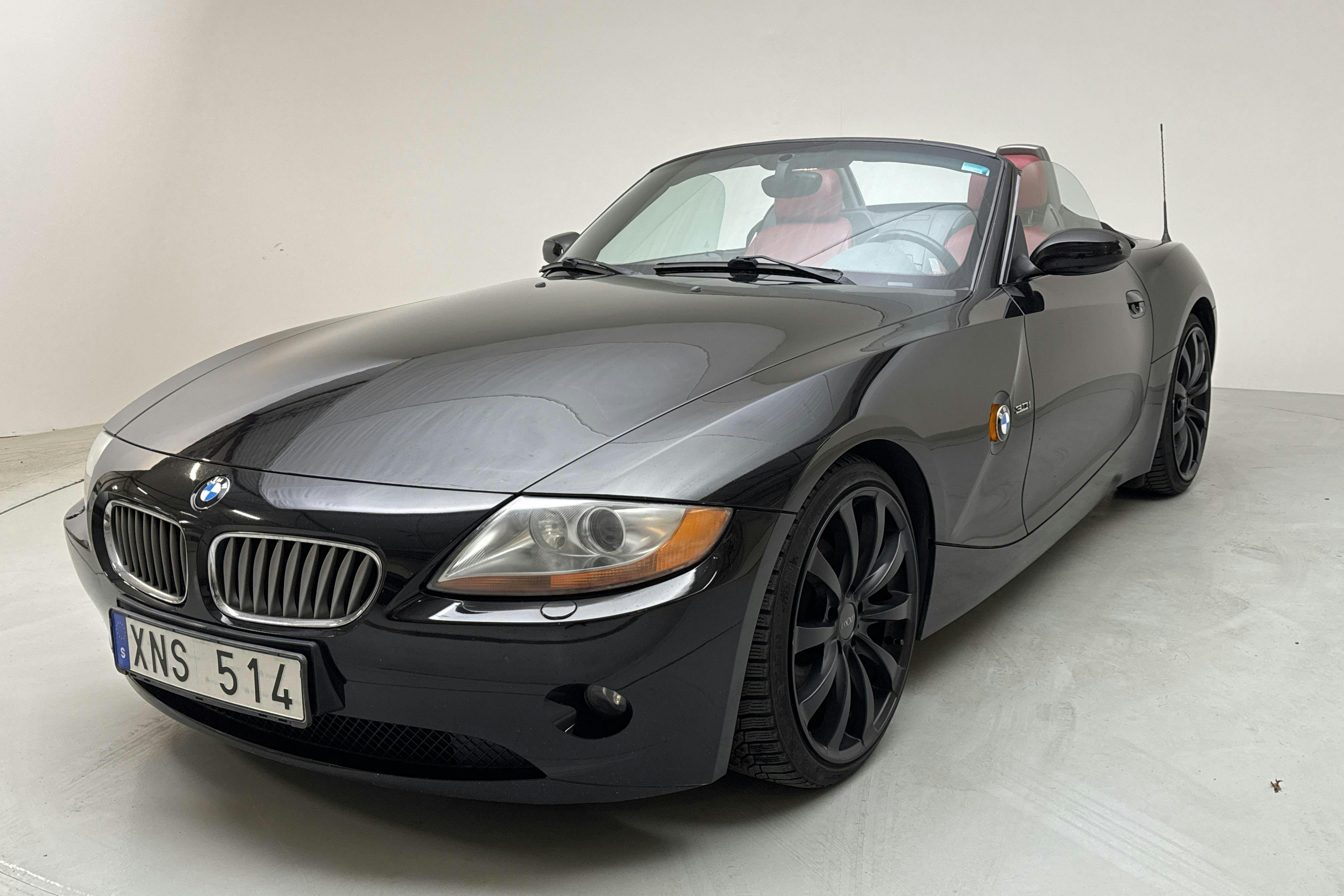 BMW Z4 3.0i Roadster (231hk) - 122 970 km - Manual - black - 2004