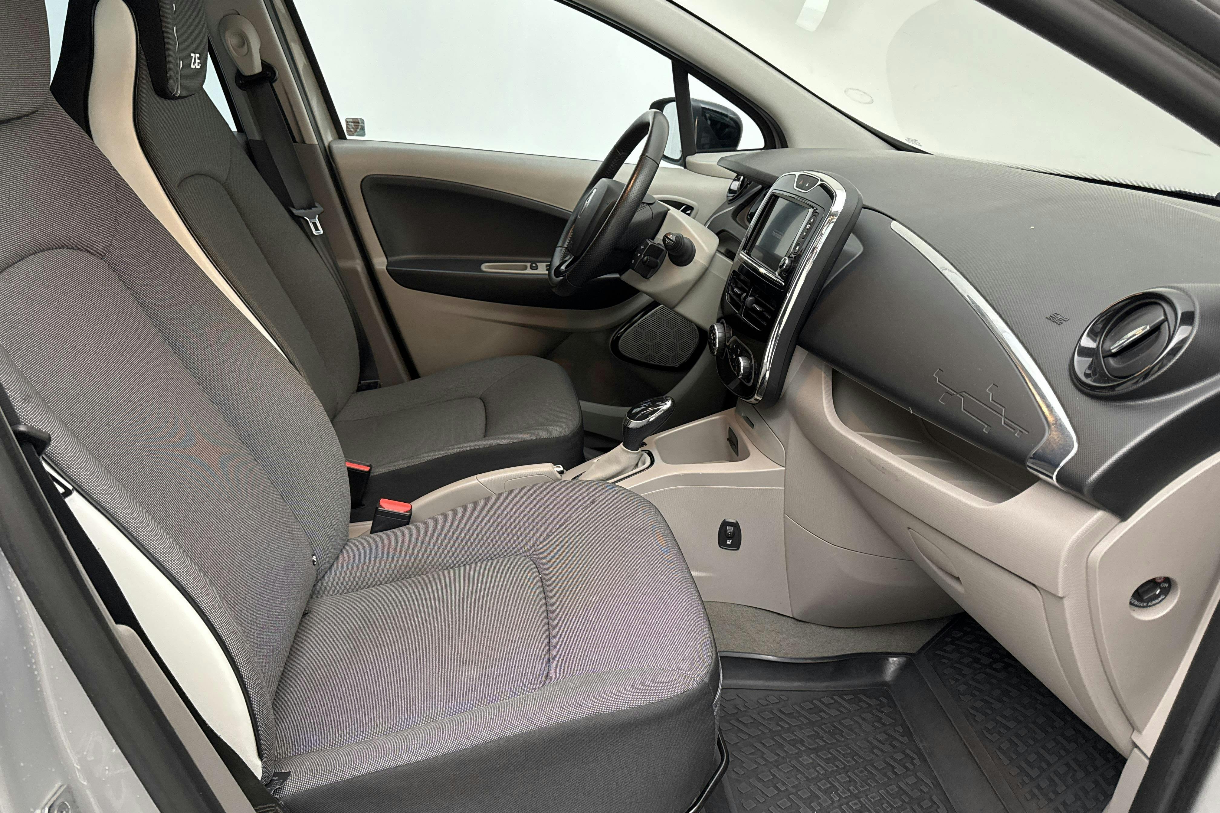 Renault Zoe 22 kWh R88 (88hk) - 8 375 mil - Automat - grå - 2016