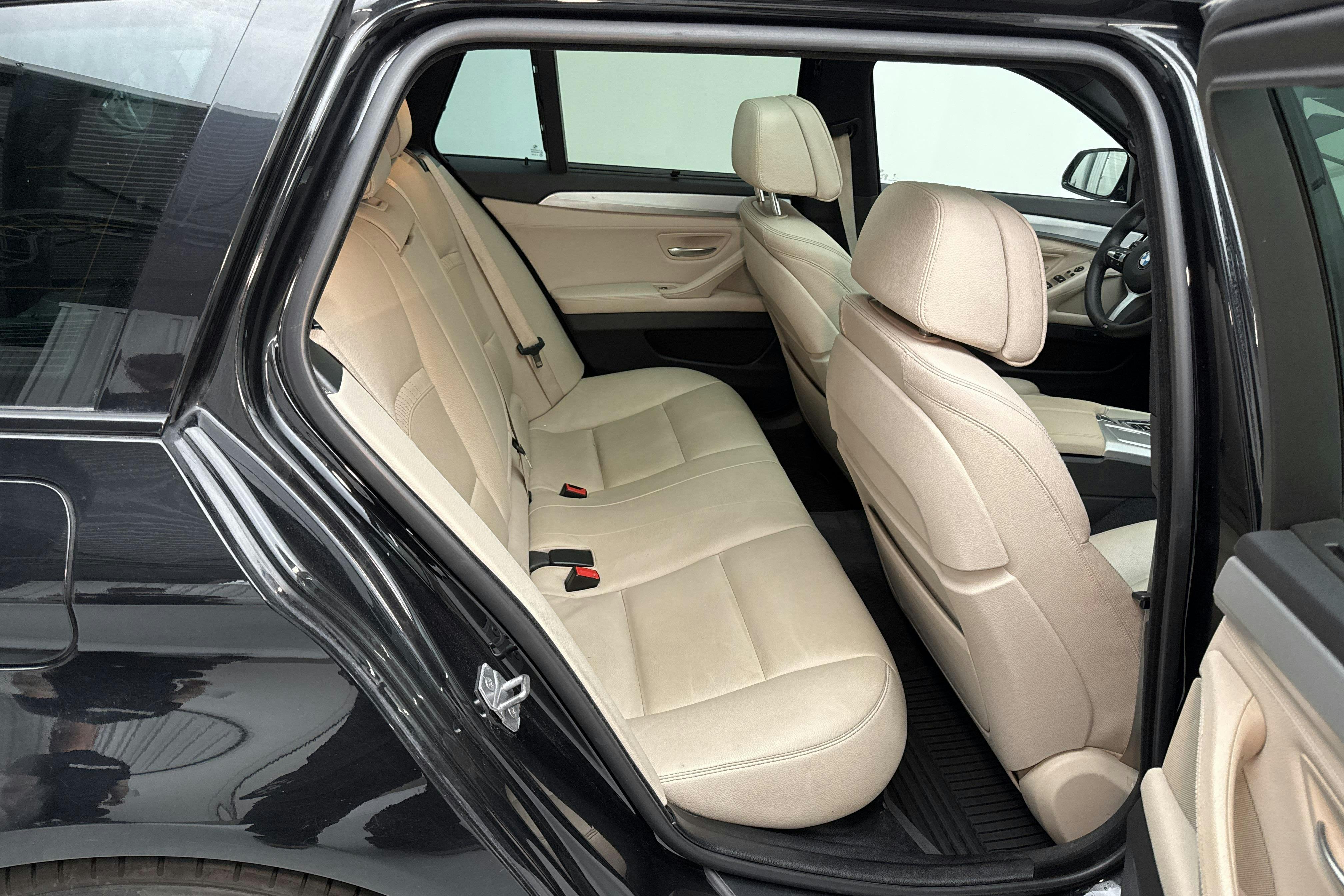 BMW 535d xDrive Touring, F11 (313hk) - 278 700 km - Automatyczna - czarny - 2017