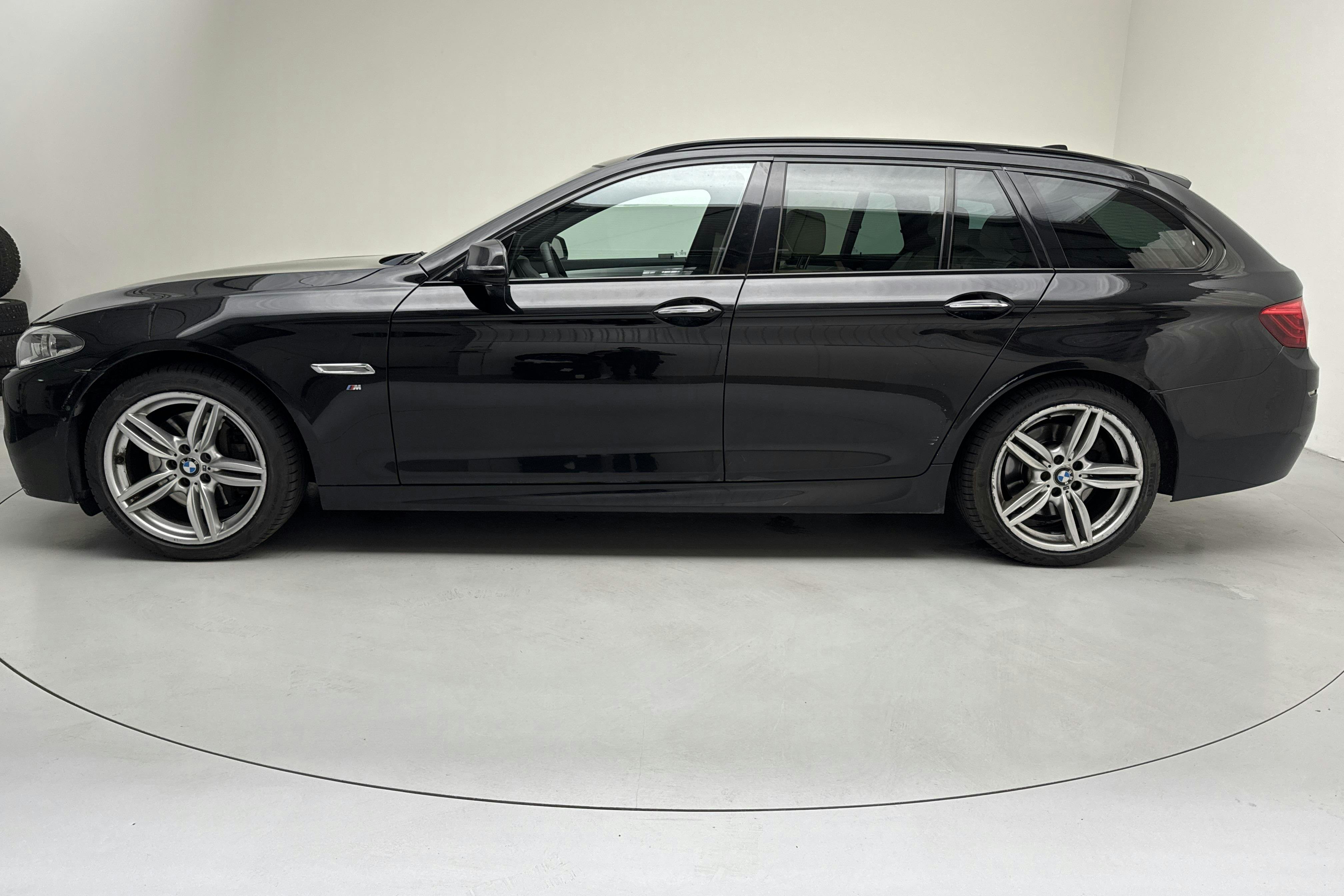 BMW 535d xDrive Touring, F11 (313hk) - 278 700 km - Automatic - black - 2017