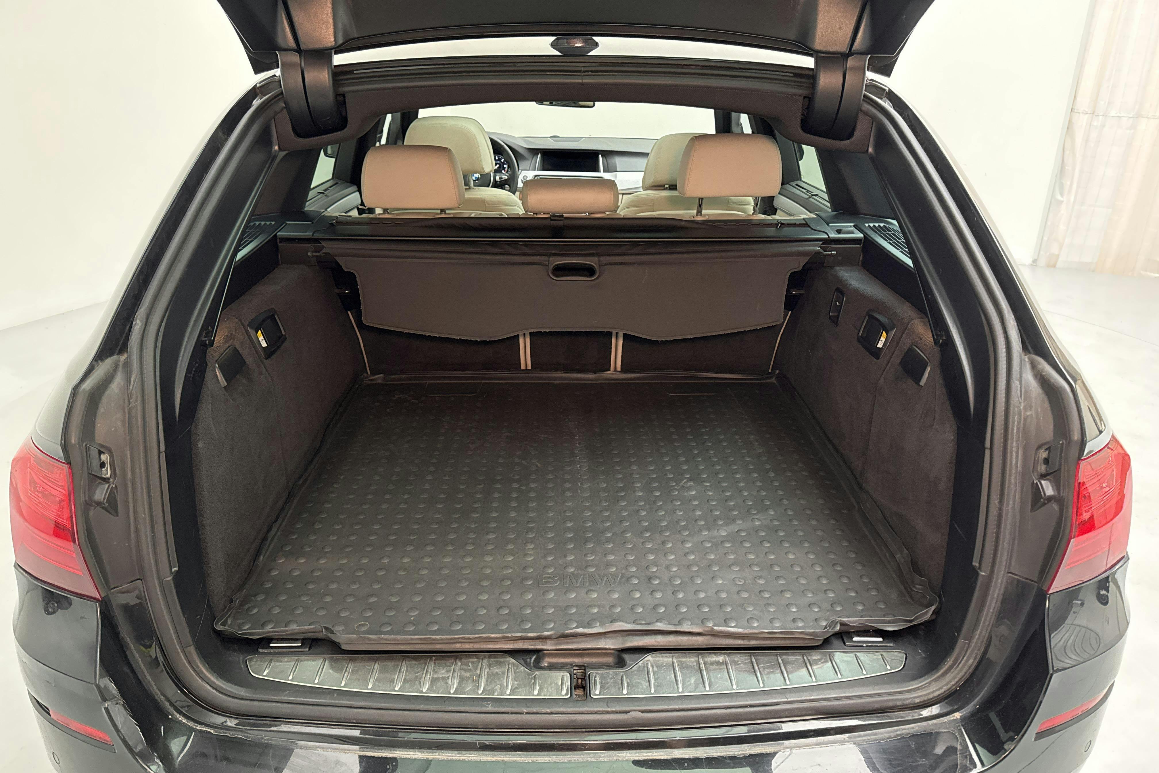 BMW 535d xDrive Touring, F11 (313hk) - 278 700 km - Automatyczna - czarny - 2017