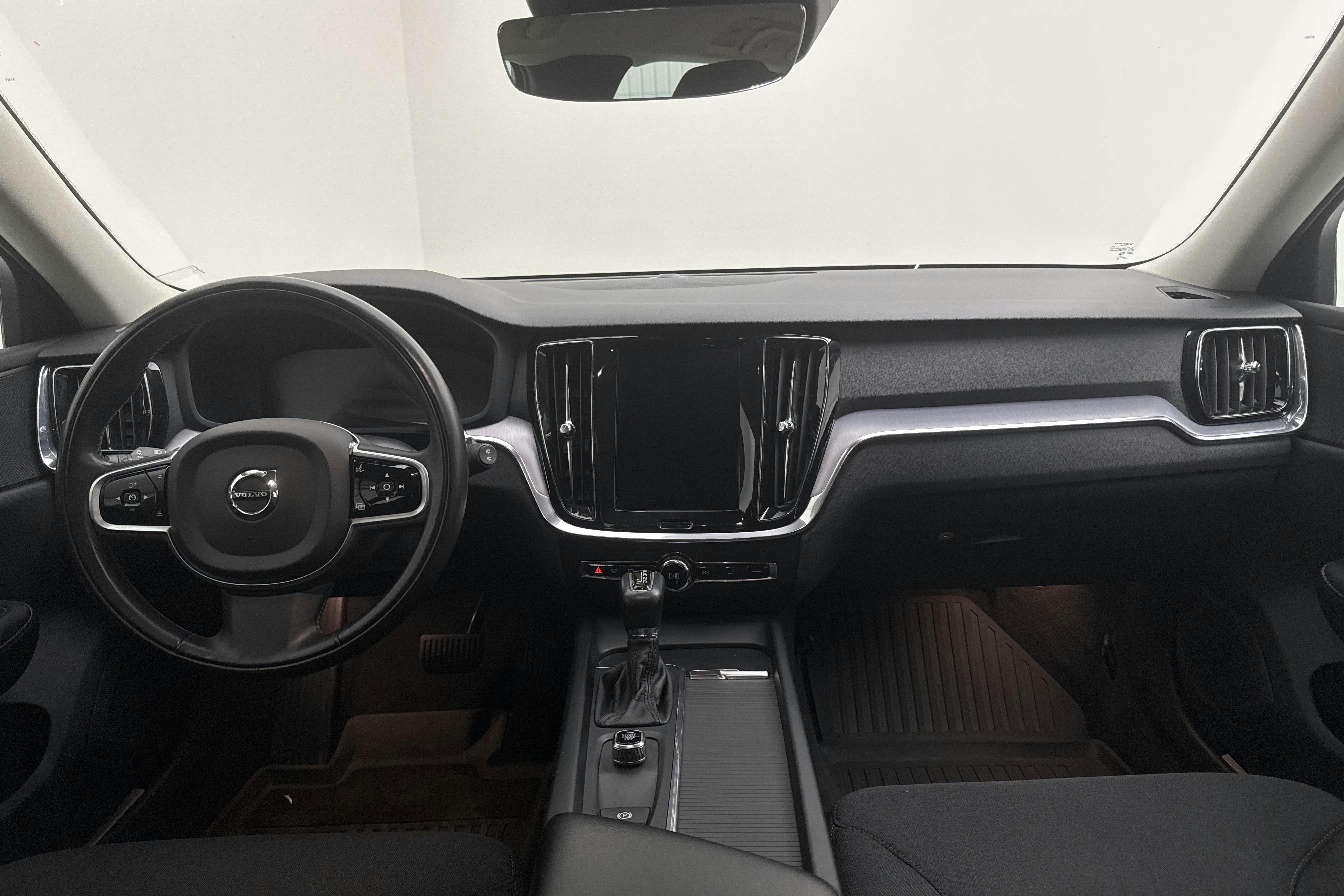 Volvo V60 D3 (150hk) - 170 290 km - Automatic - silver - 2019