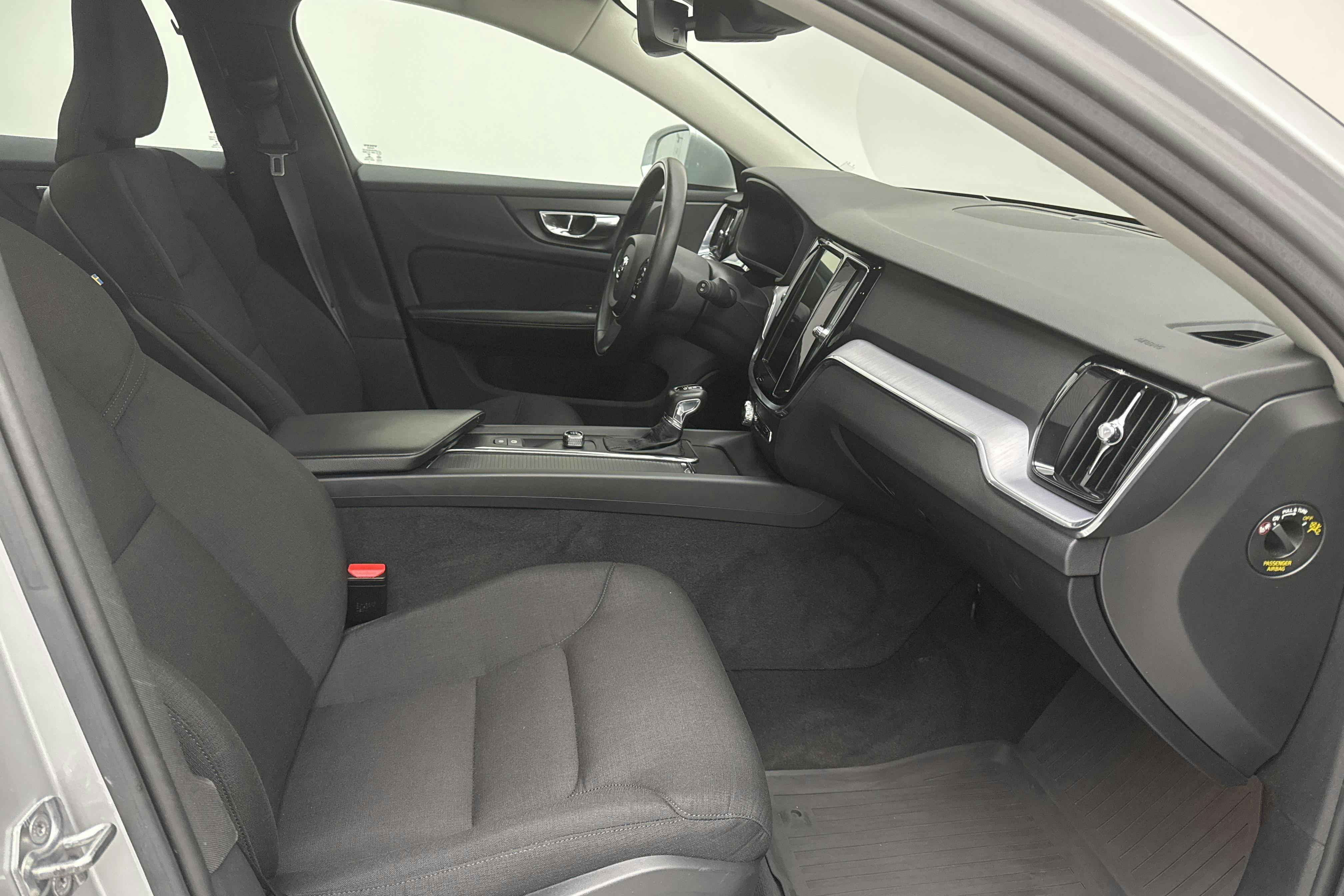 Volvo V60 D3 (150hk) - 170 290 km - Automatic - silver - 2019