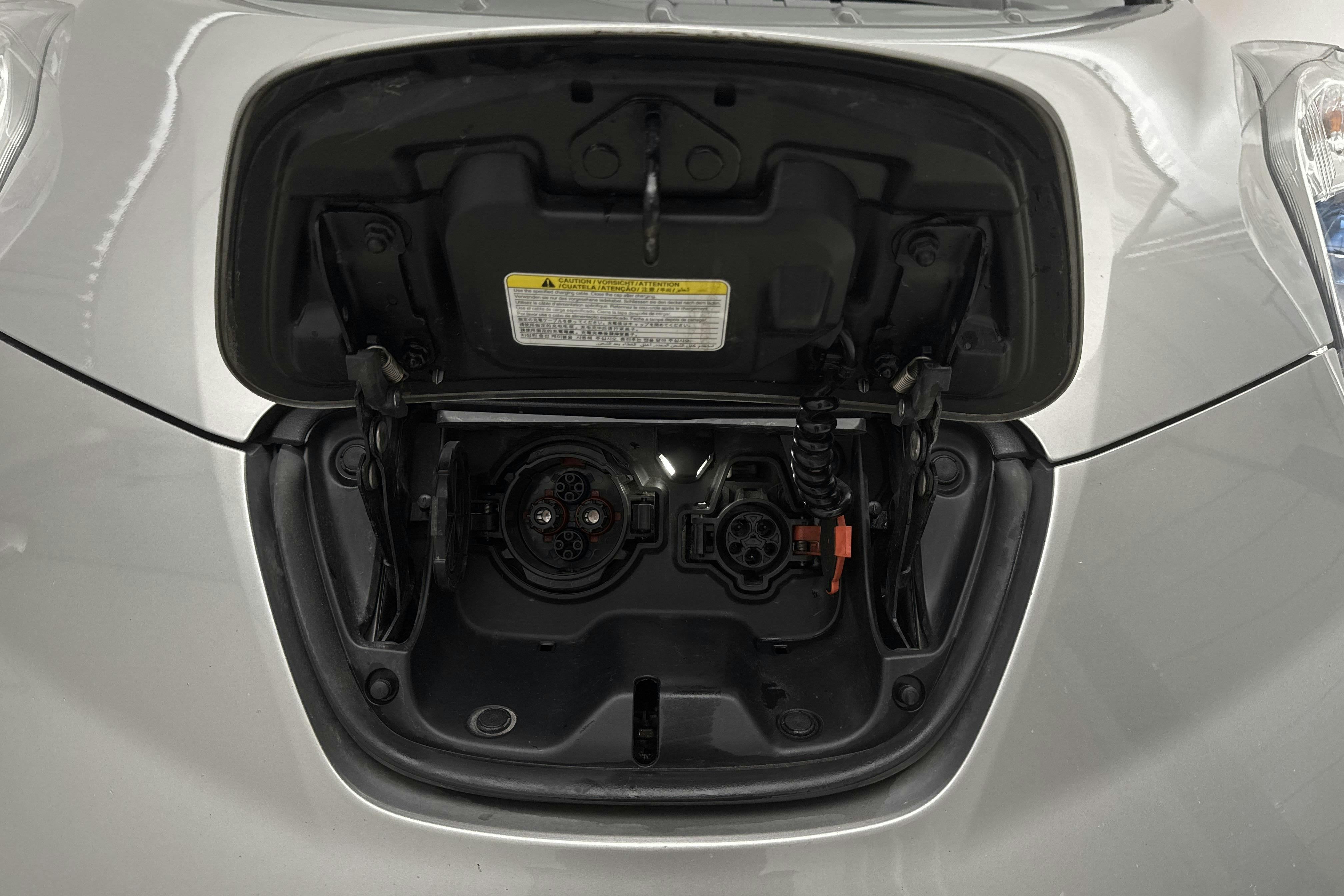 Nissan LEAF 5dr (109hk) - 7 239 mil - Automat - silver - 2016