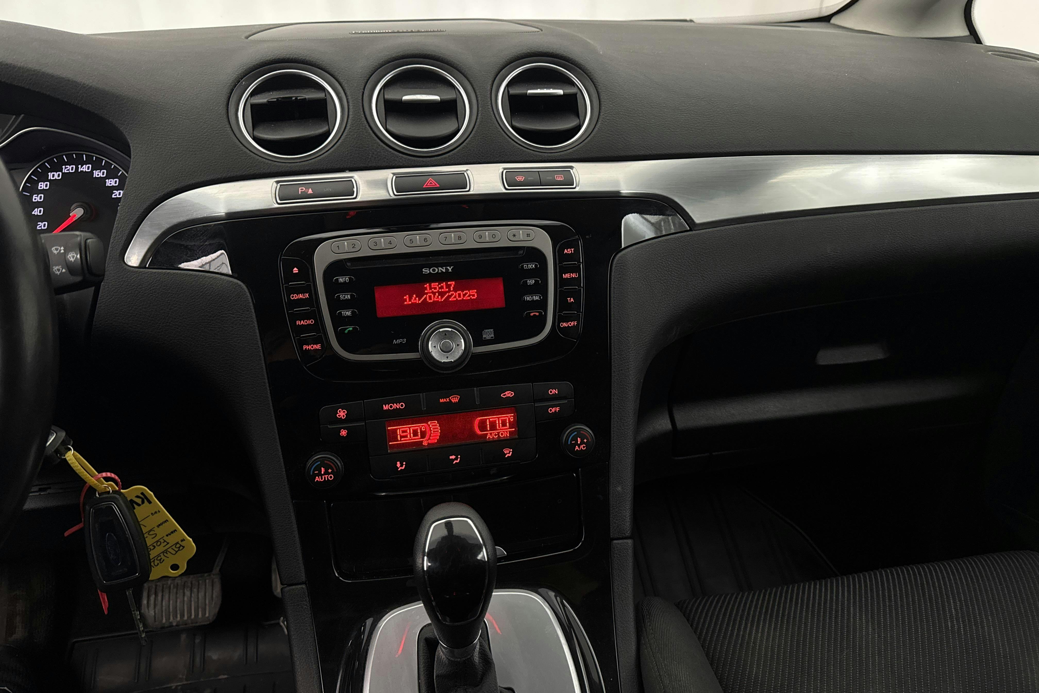 Ford S-MAX 2.0 Duratorq TDCi (163hk) - 21 754 mil - Automat - vit - 2011