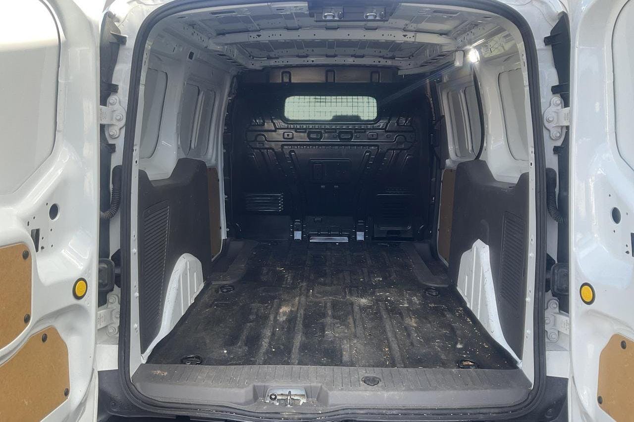 Ford Transit Connect 1.5 EcoBlue (100hk) - 6 806 mil - Automat - vit - 2020