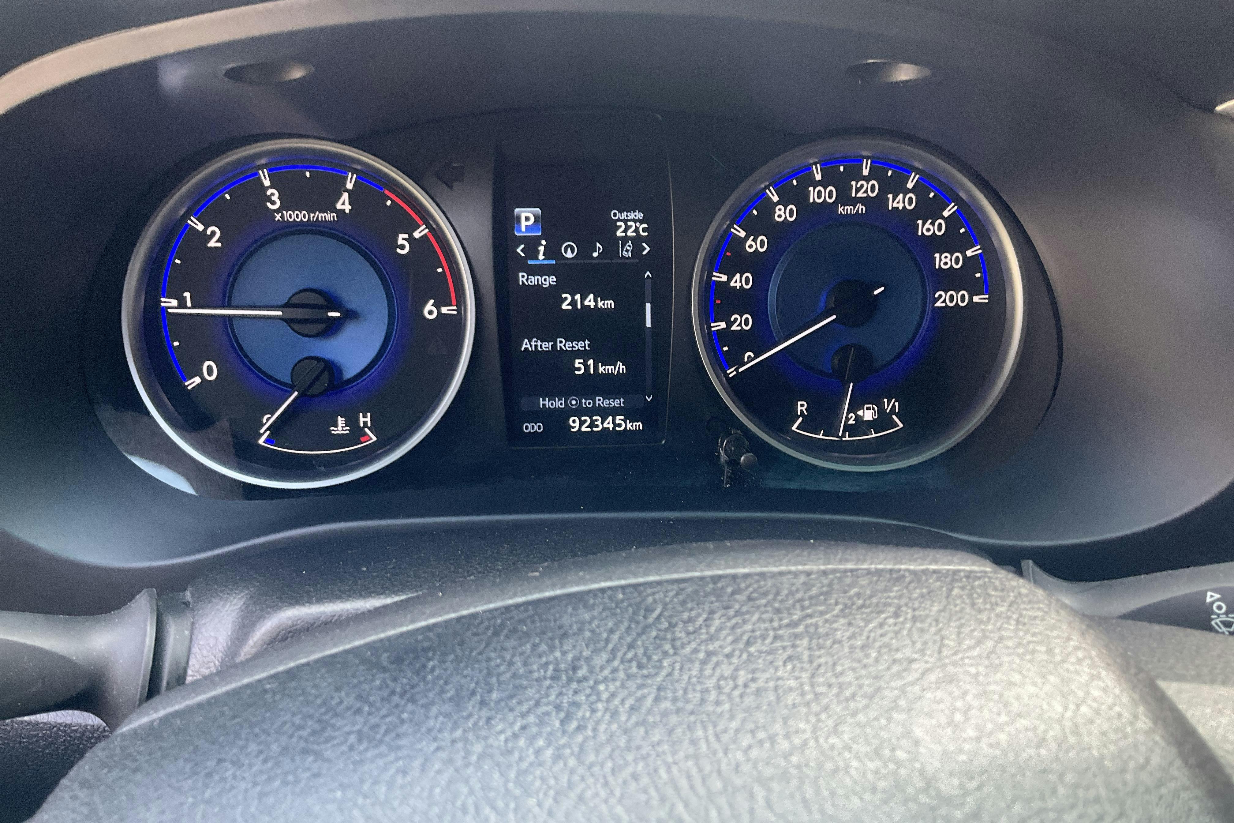 Toyota Hilux 2.4 D 4WD (150hk) - 92 340 km - Automatic - silver - 2018