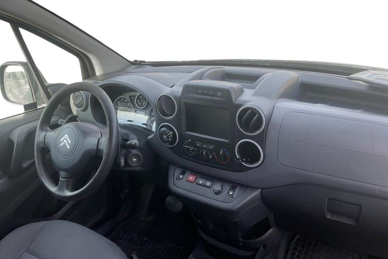 Citroën Berlingo 1.6 BlueHDi Skåp (100hk) - 155 420 km - Automaatne - must - 2016