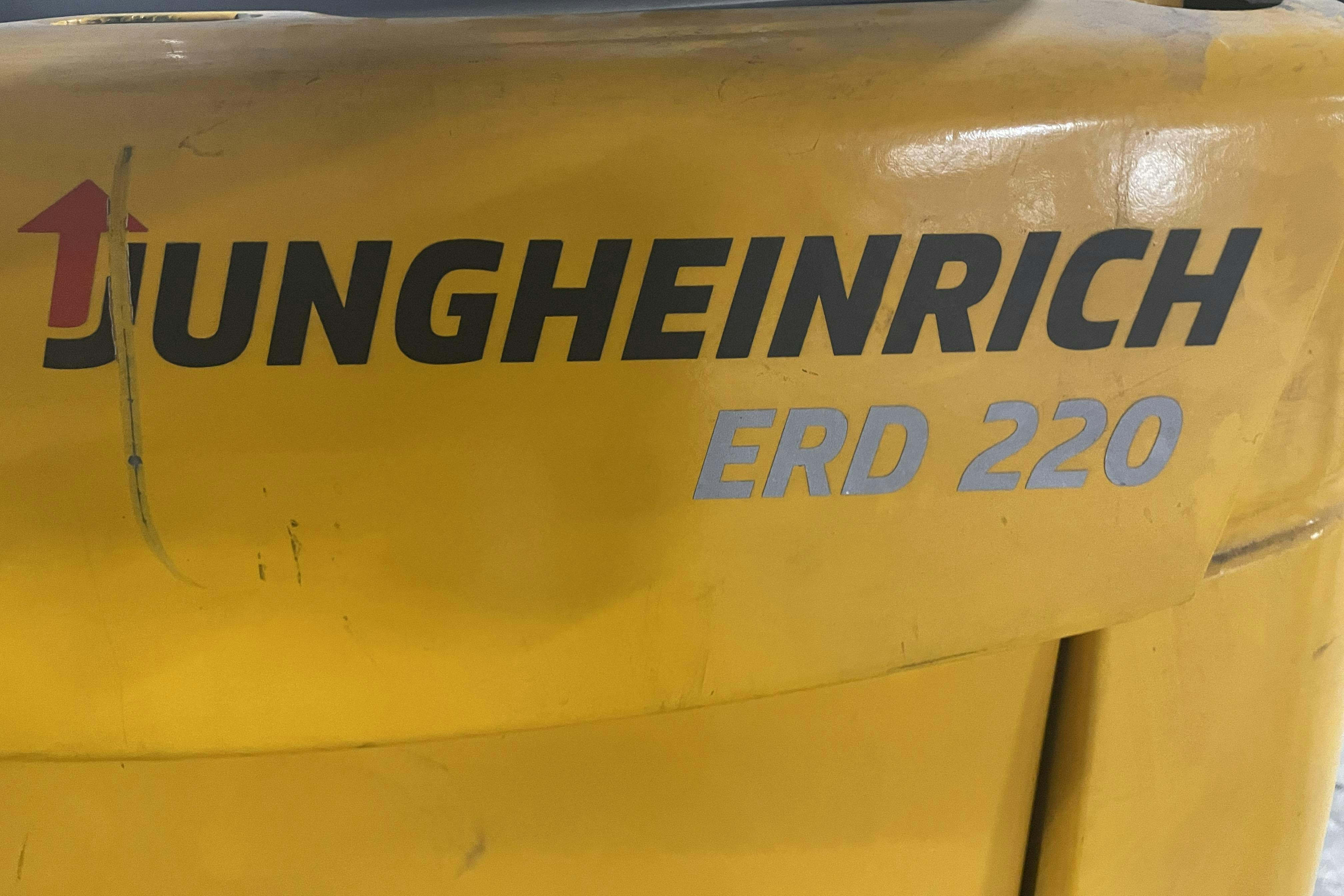 Jungheinrich ERD 220 Ledstaplare - 0 km