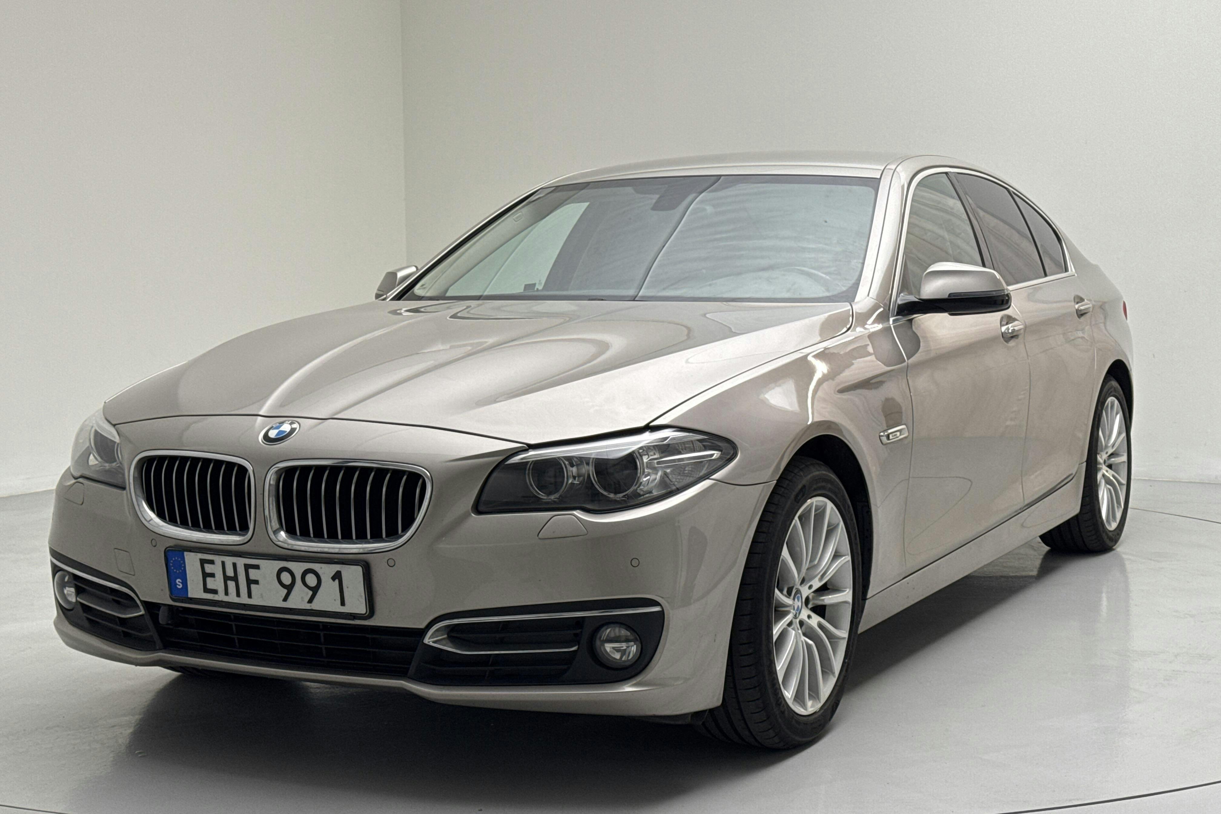 BMW 528i Sedan, F10 (245hk) - 156 810 km - Automaatne - hõbe - 2014