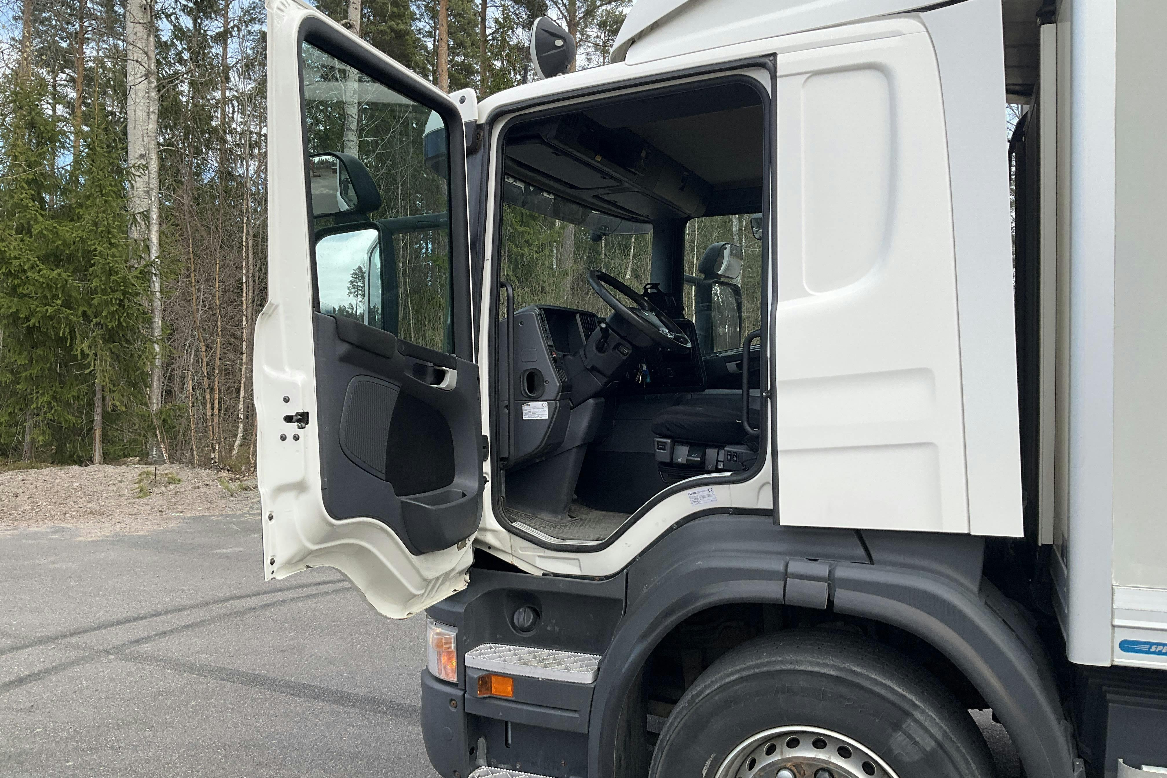 SCANIA P320 - 562 939 km - Automaattinen - 2012
