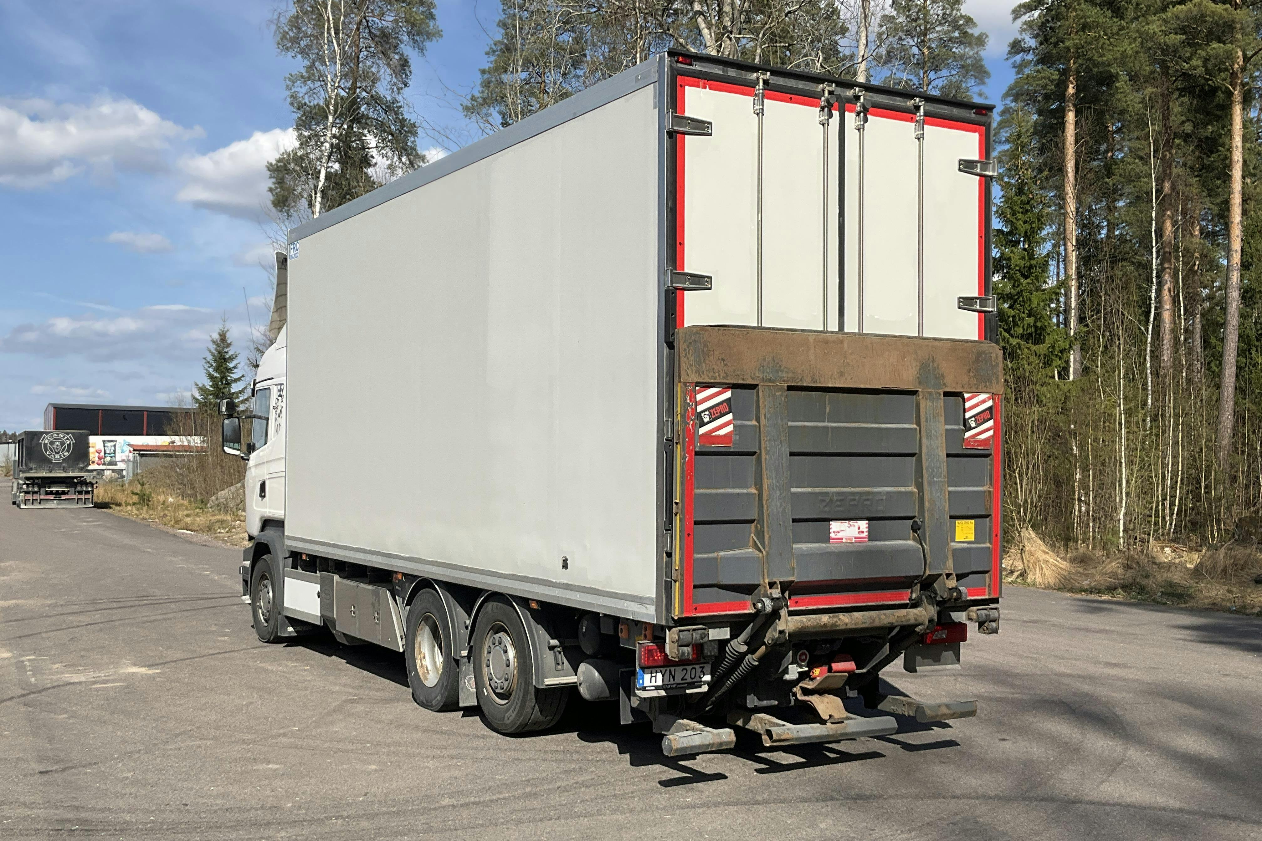 SCANIA R580 - 929 193 km - Automat - vit - 2016