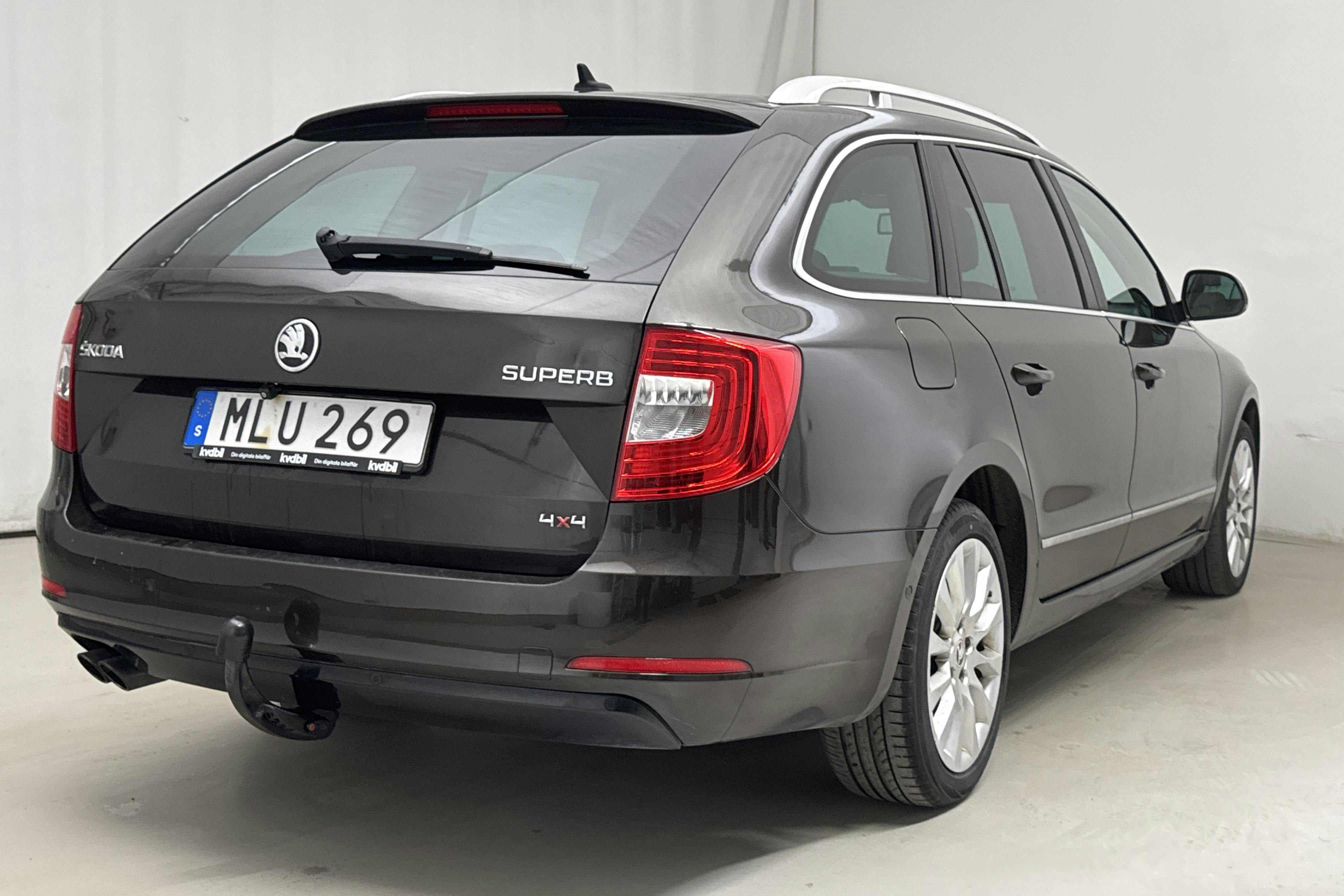 Skoda Superb 2.0 TDI 4x4 Kombi (170hk) - 11 174 mil - Automat - Dark Brown - 2015