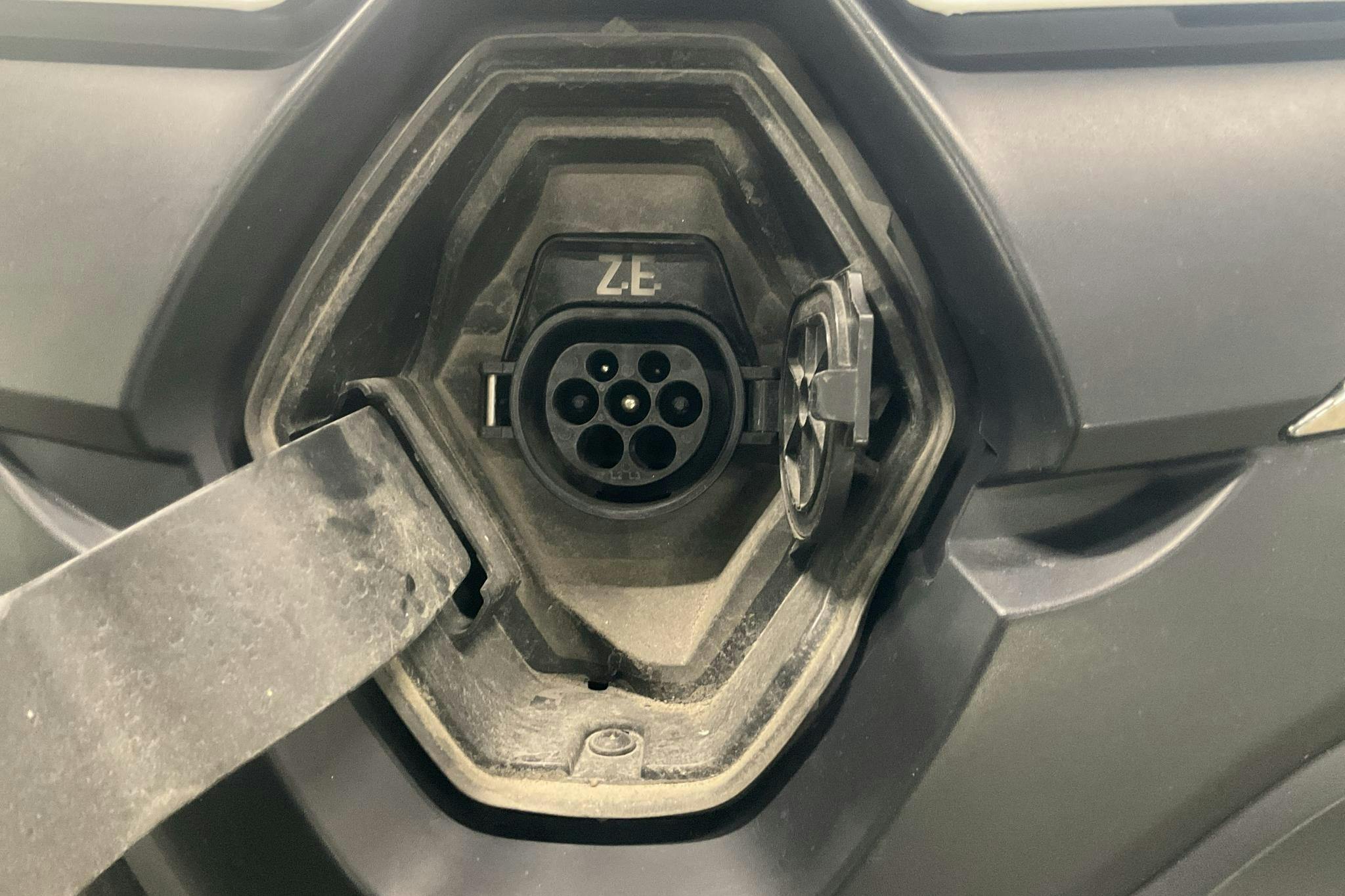 Renault Kangoo Z.E Power Plus 33 kWh Maxi Skåp (60hk) - 9 020 mil - Automat - vit - 2019