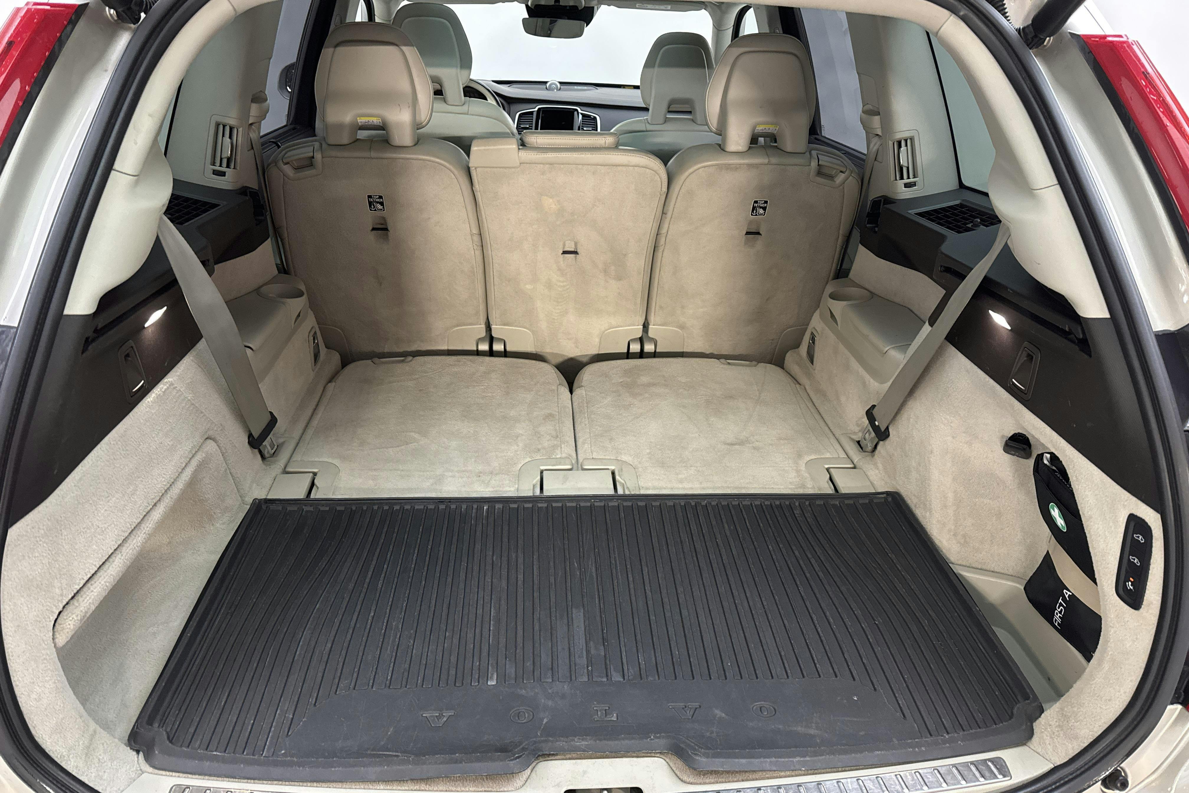Volvo XC90 D5 AWD (225hk) - 203 740 km - Automaatne - Light Yellow - 2016