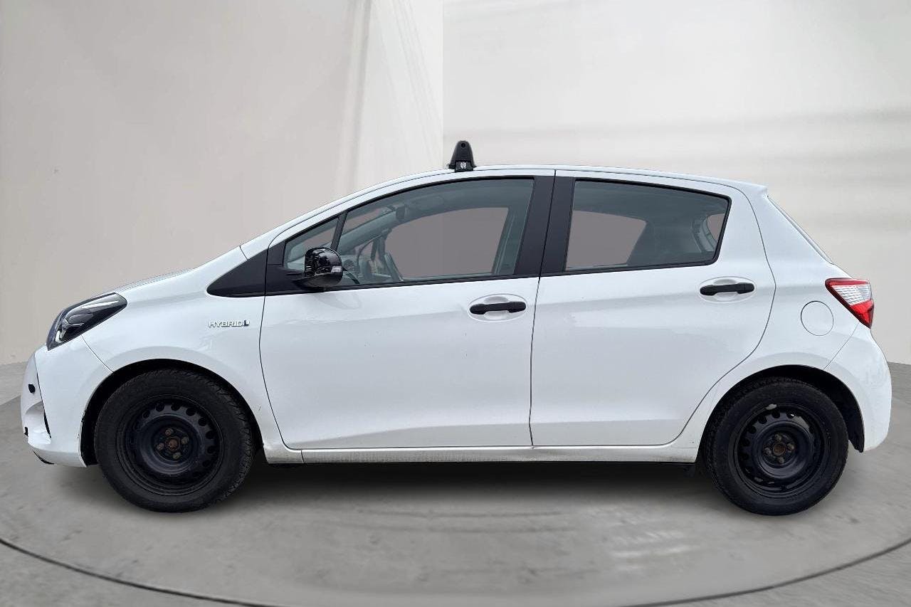 Toyota Yaris 1.5 Hybrid 5dr (101hk) - 18 241 mil - Automat - vit - 2019
