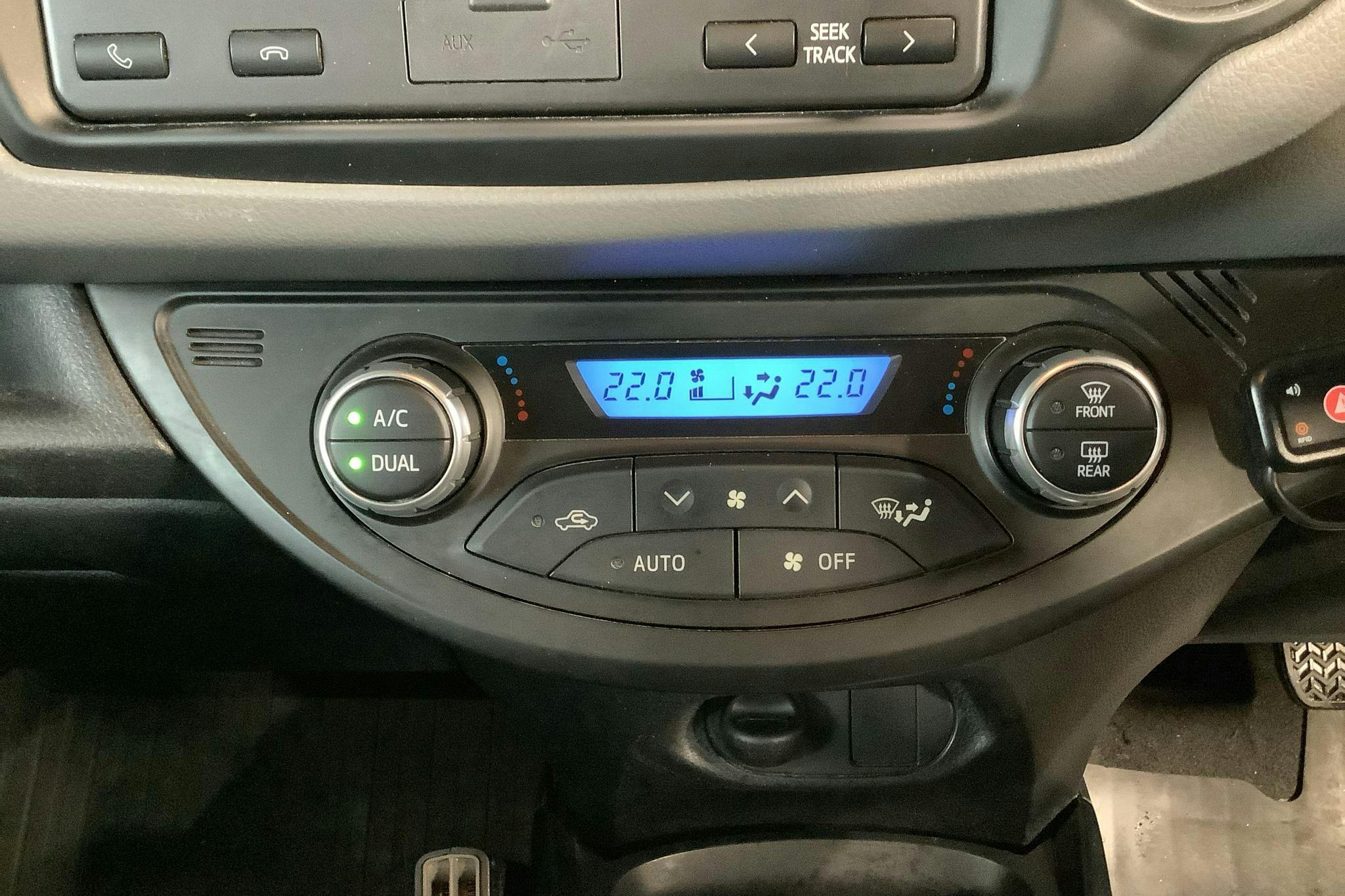 Toyota Yaris 1.5 Hybrid 5dr (101hk) - 18 241 mil - Automat - vit - 2019