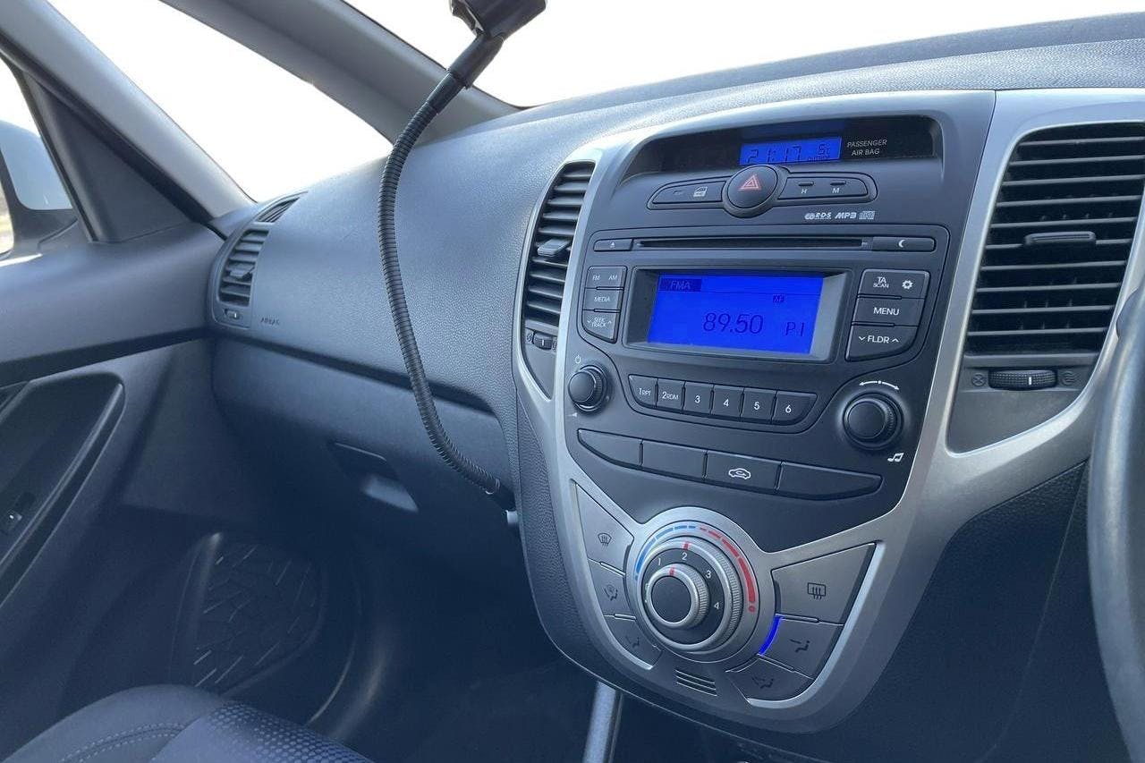 Hyundai ix20 1.6 (125hk) - 244 890 km - Automatic - white - 2016