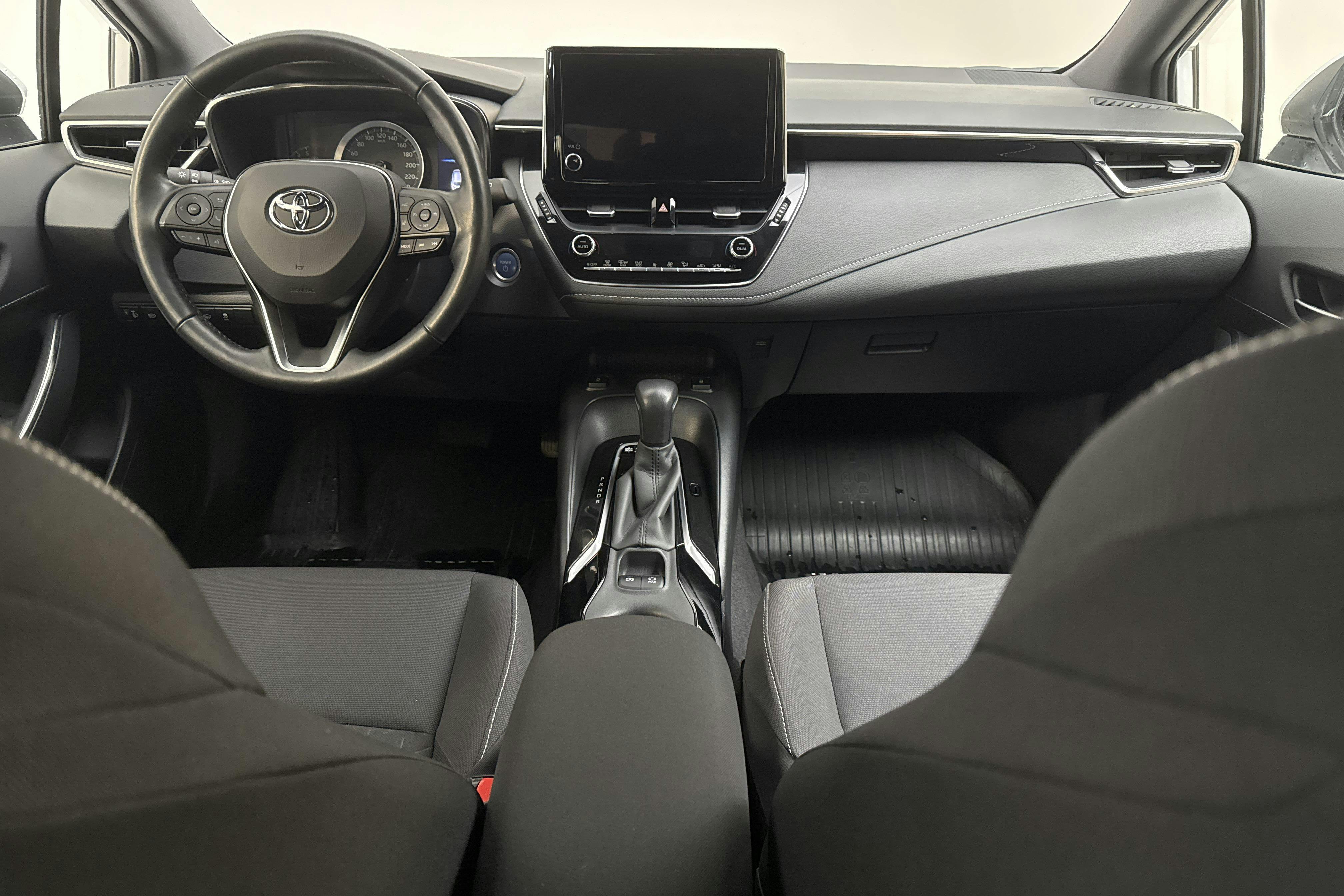 Toyota Corolla 1.8 Hybrid Touring Sports (122hk) - 34 230 km - Automaatne - valge - 2022