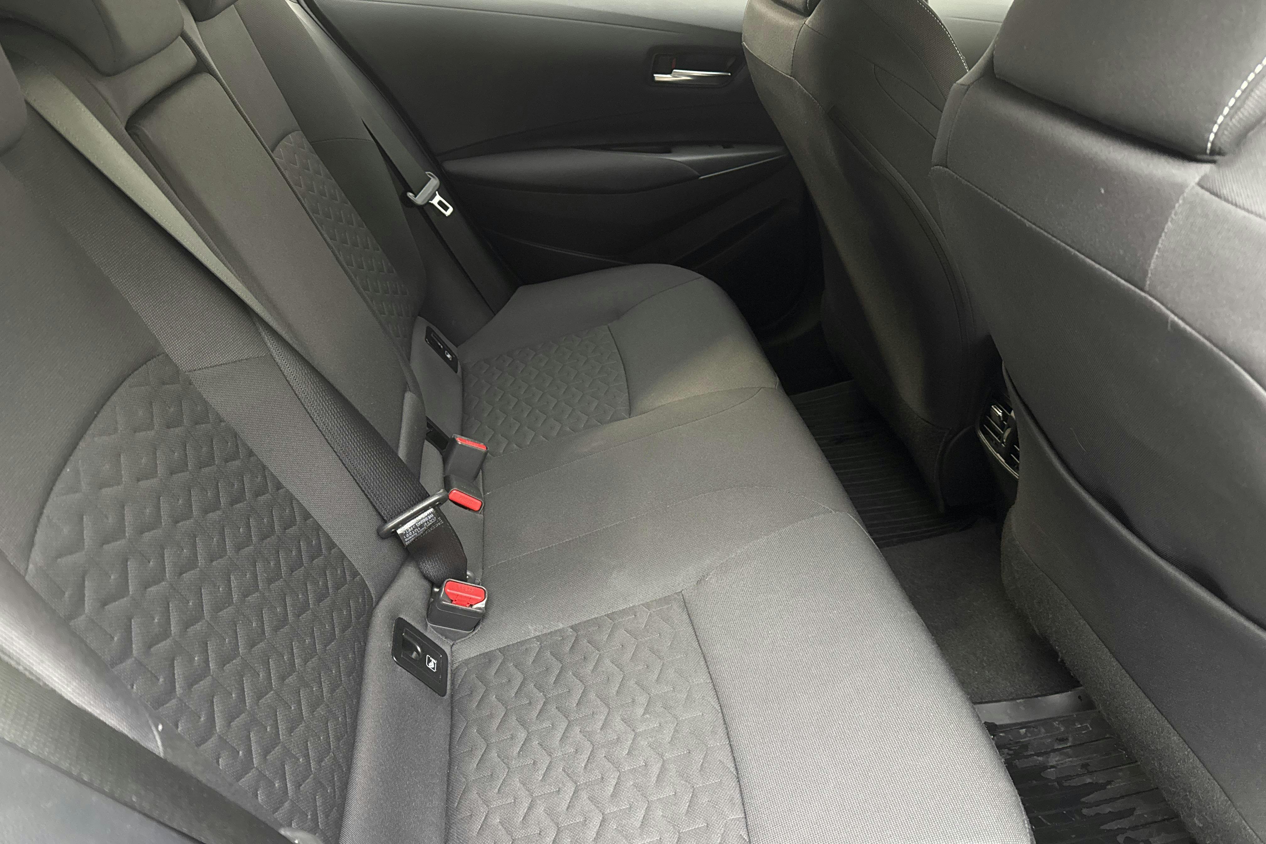 Toyota Corolla 1.8 Hybrid Touring Sports (122hk) - 34 230 km - Automaatne - valge - 2022