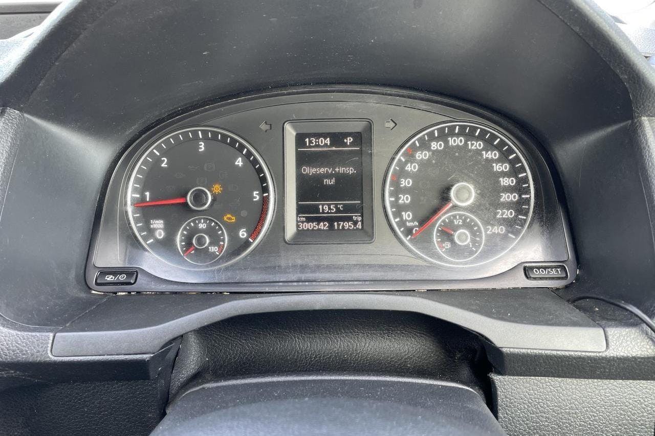 VW Caddy 2.0 TDI Skåp (102hk) - 300 540 km - Automaattinen - valkoinen - 2018
