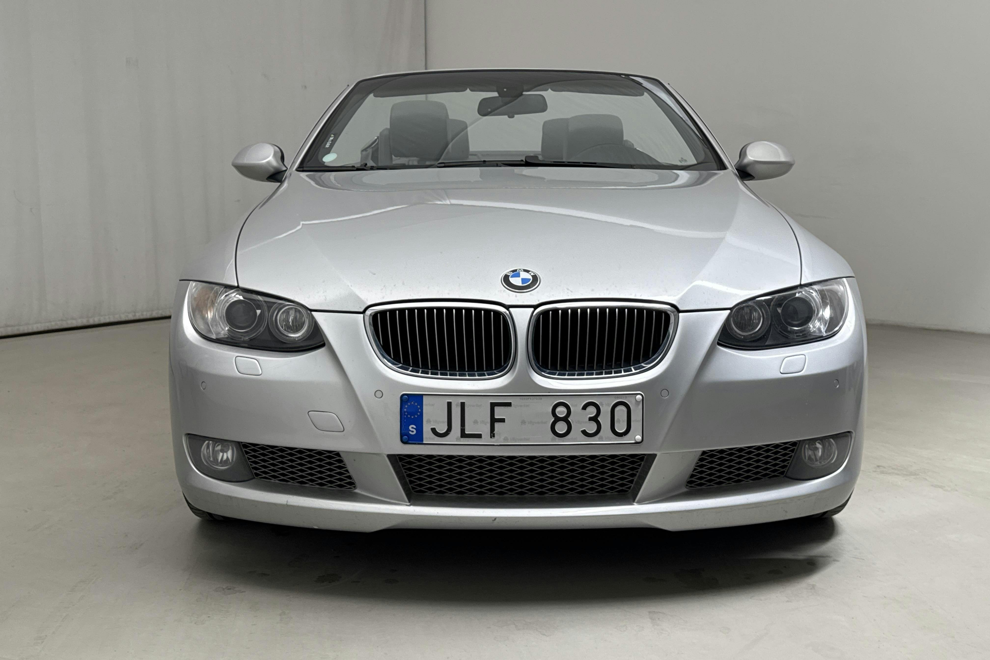 BMW 335i Cabriolet, E93 (306hk) - 205 310 km - Manual - Light Grey - 2008
