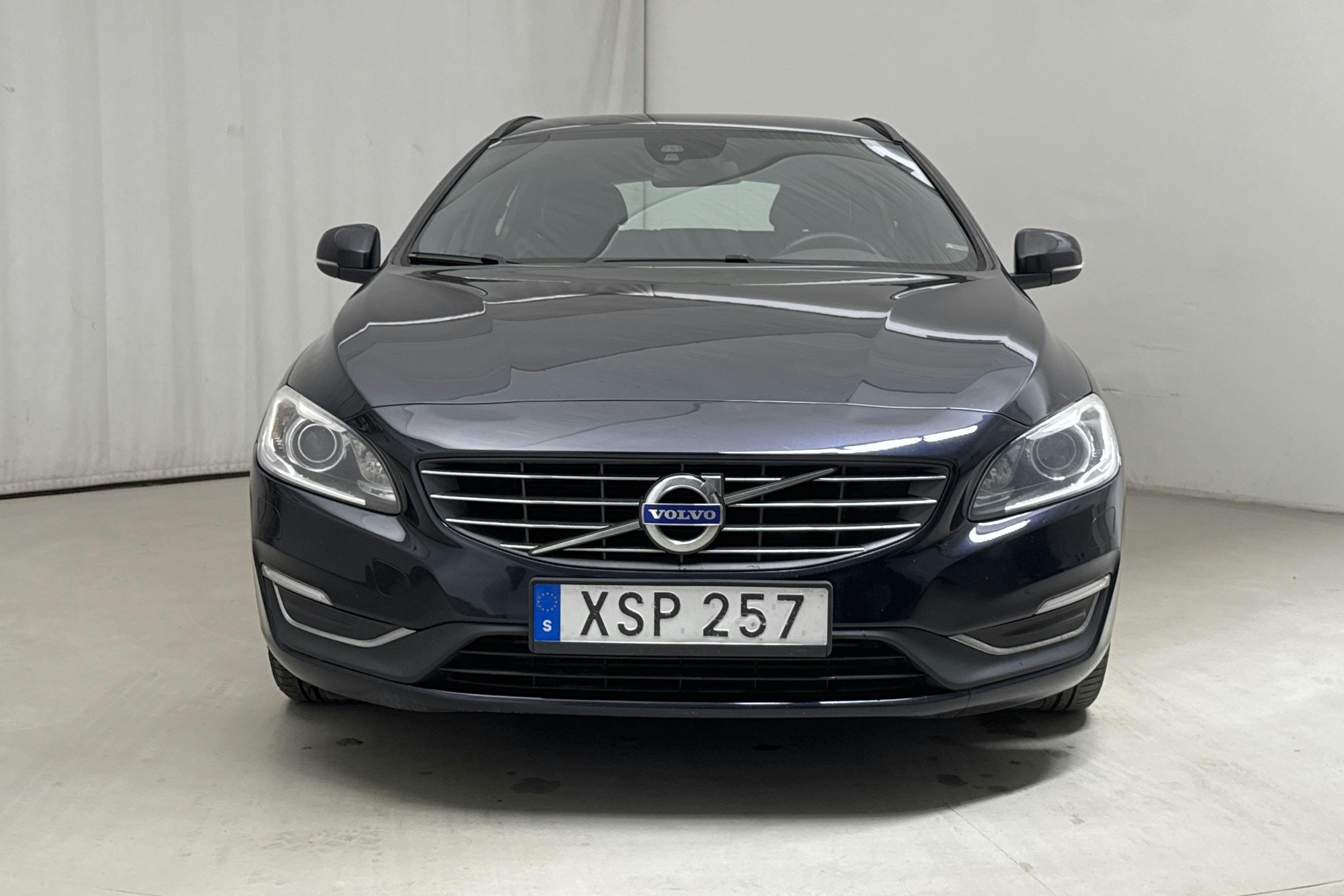 Volvo V60 D4 (190hk) - 191 620 km - Automatyczna - Dark Blue - 2016