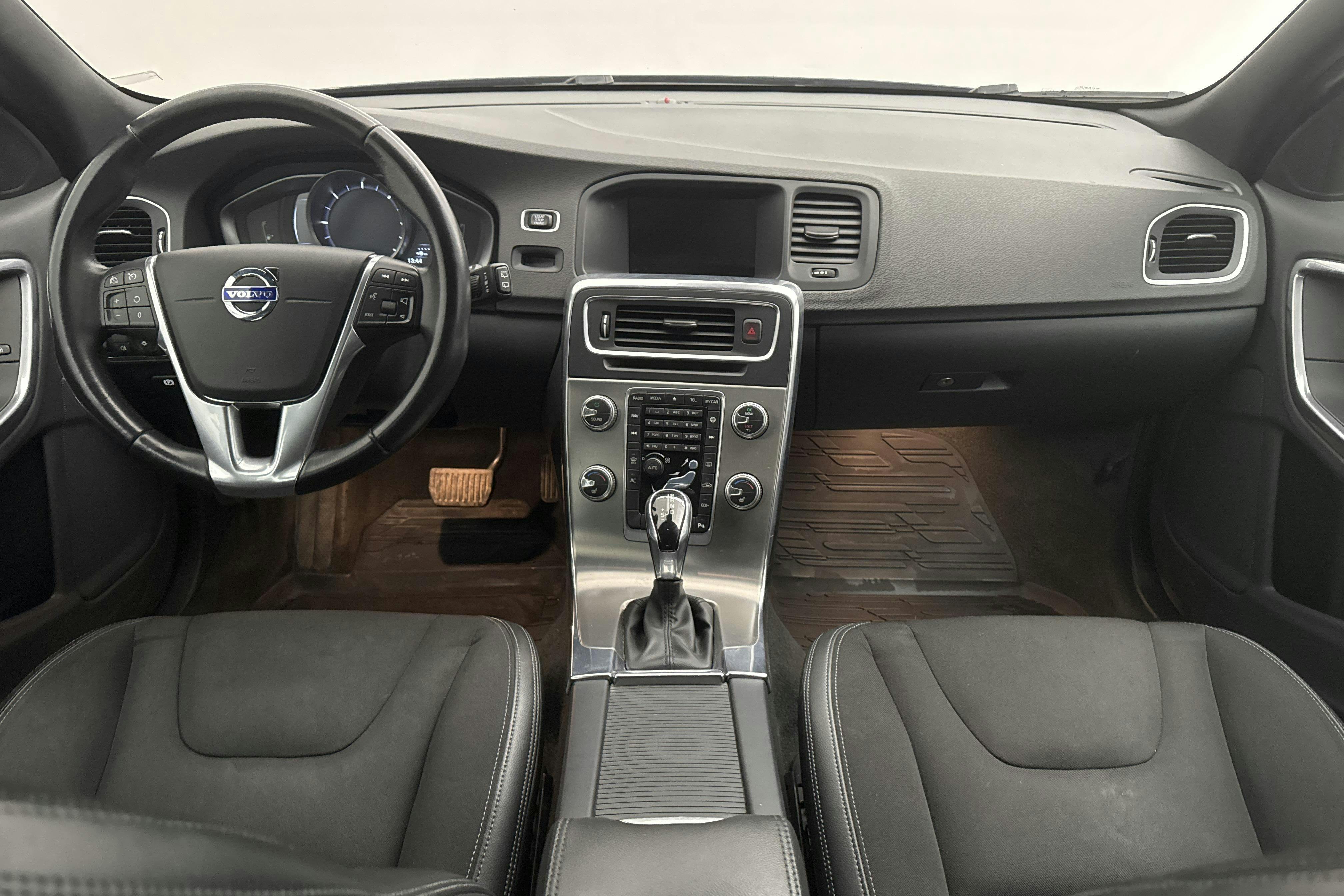 Volvo V60 D4 (190hk) - 191 620 km - Automatyczna - Dark Blue - 2016