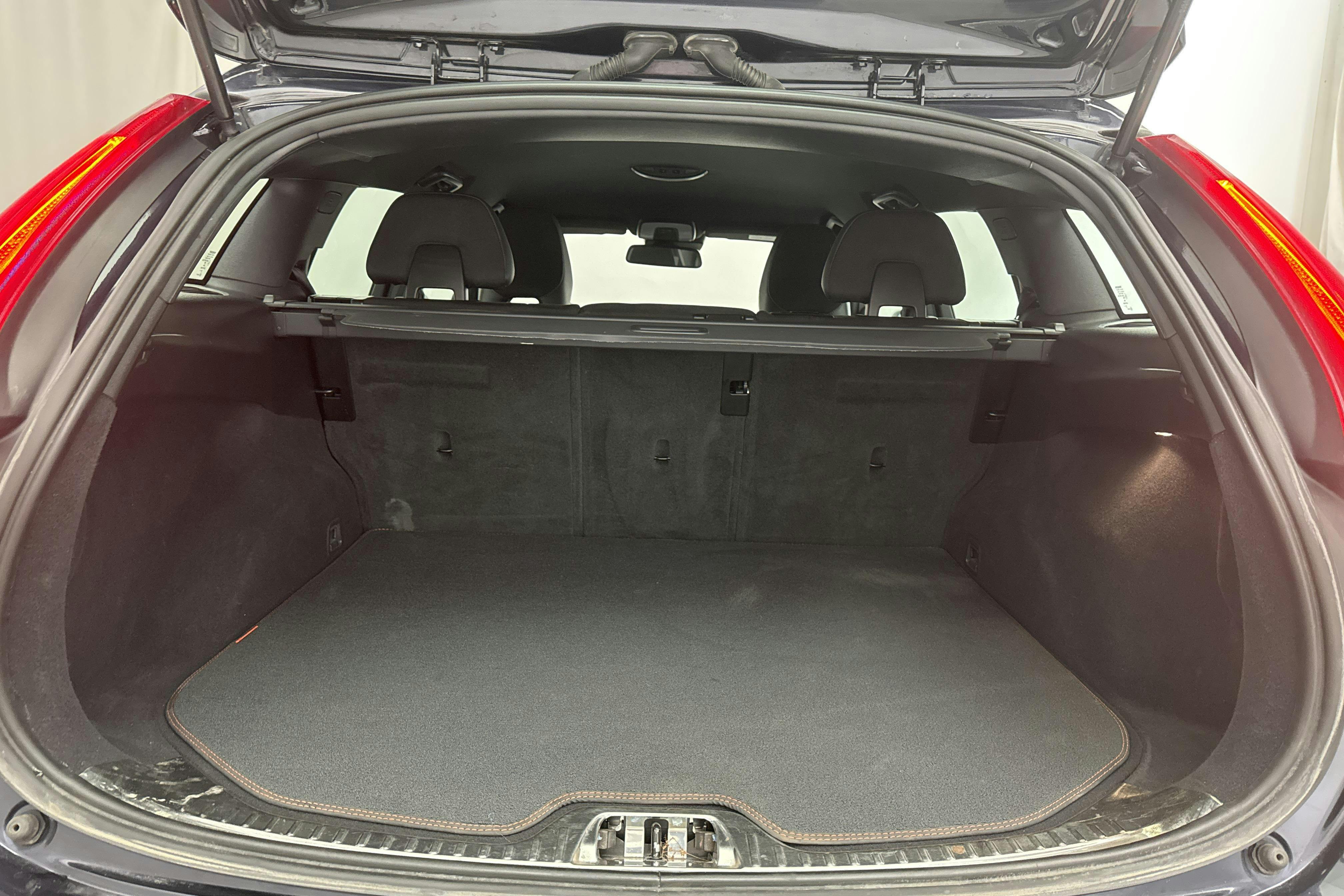 Volvo V60 D4 (190hk) - 191 620 km - Automatyczna - Dark Blue - 2016