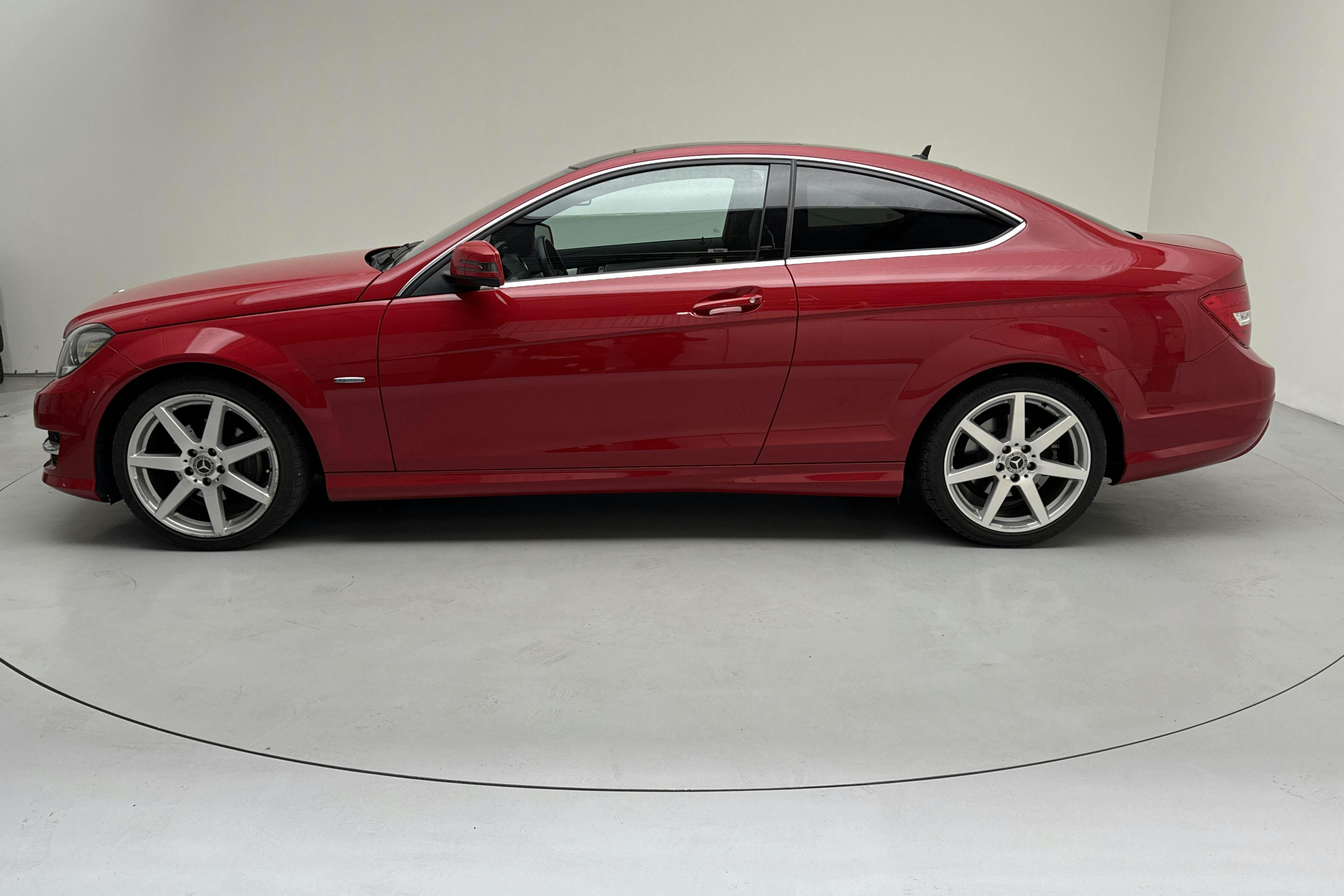 Mercedes C 250 C204 (204hk) - 7 653 mil - Automat - Light Red - 2011