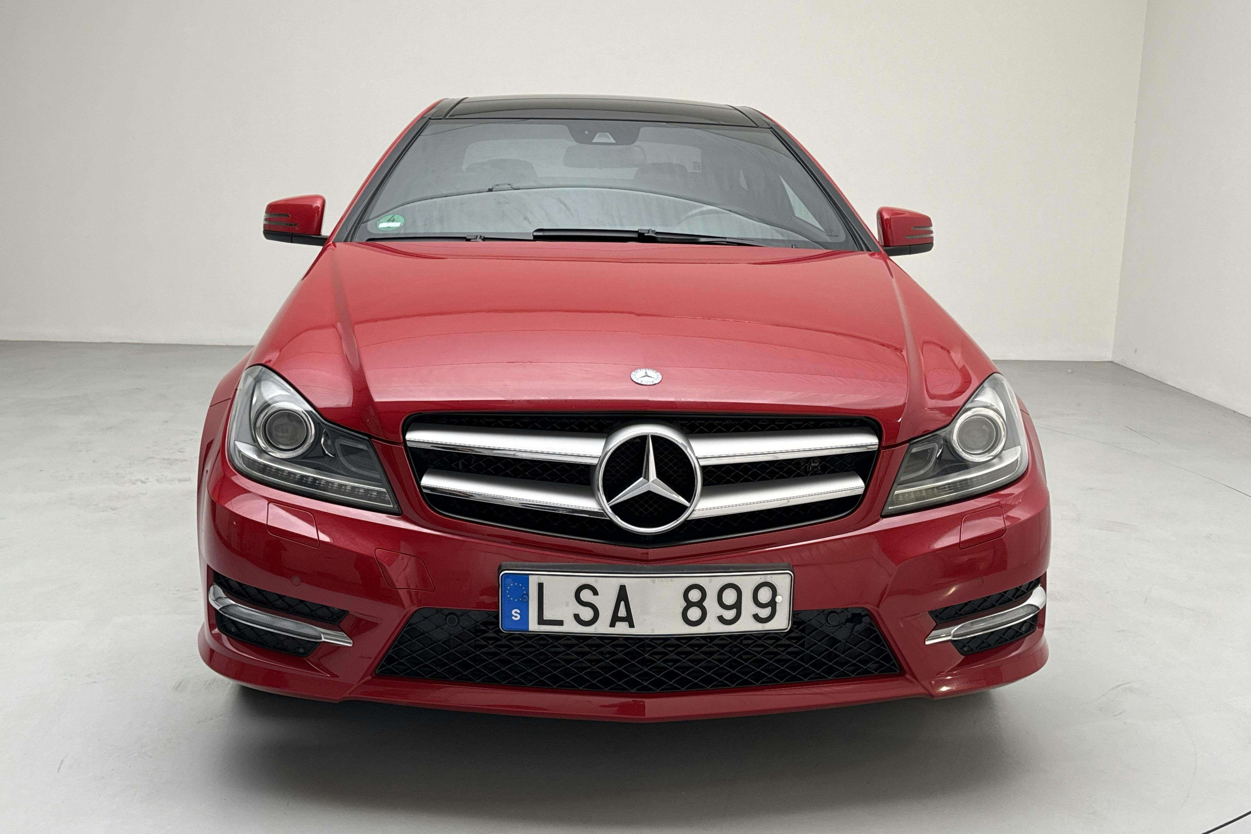 Mercedes C 250 C204 (204hk) - 7 653 mil - Automat - Light Red - 2011