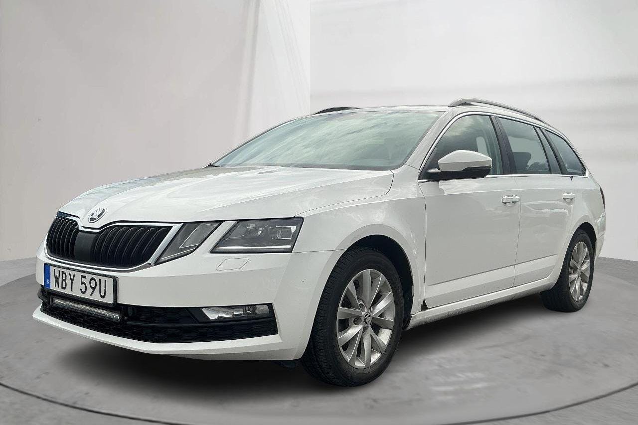 Skoda Octavia III 2.0 TDI Combi 4x4 (150hk) - 32 732 mil - Automat - vit - 2019