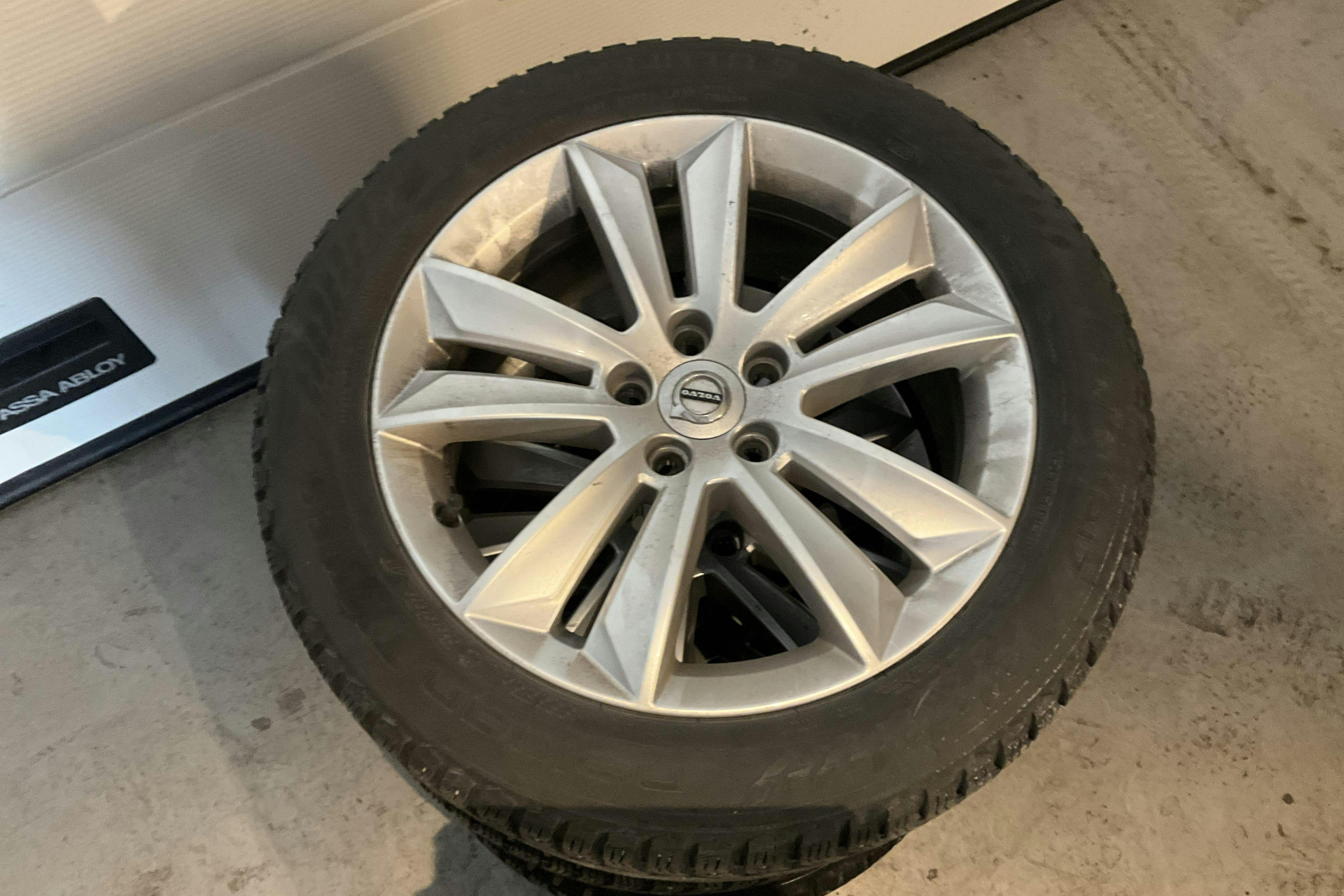 Volvo V60 B4 Mildhybrid, Diesel (197hk) - 10 507 mil - Automat - vit - 2021