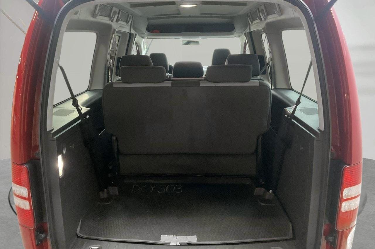 VW Caddy Life 1.2 TSI (105hk) - 116 320 km - Käsitsi - punane - 2014