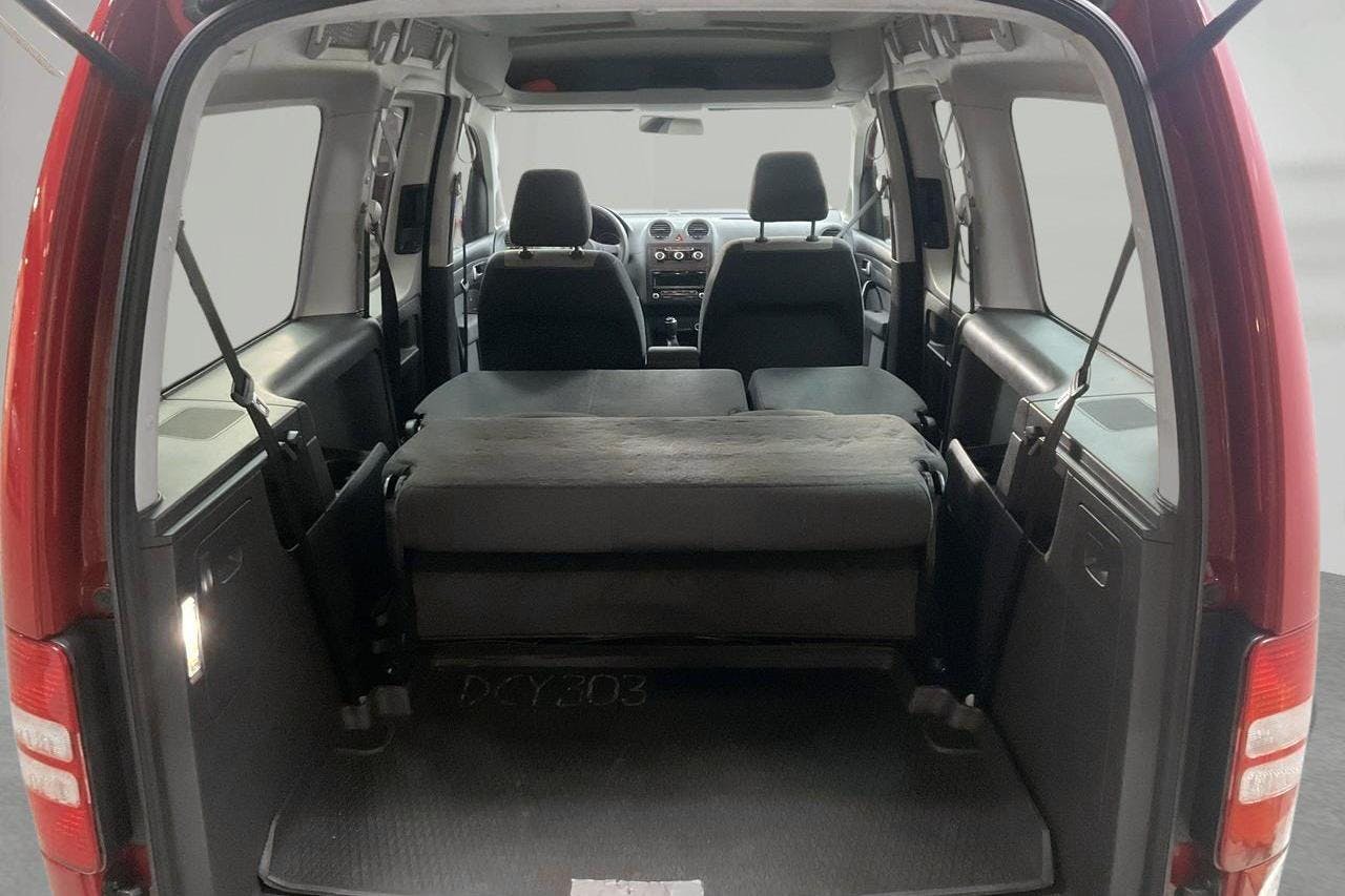 VW Caddy Life 1.2 TSI (105hk) - 116 320 km - Käsitsi - punane - 2014
