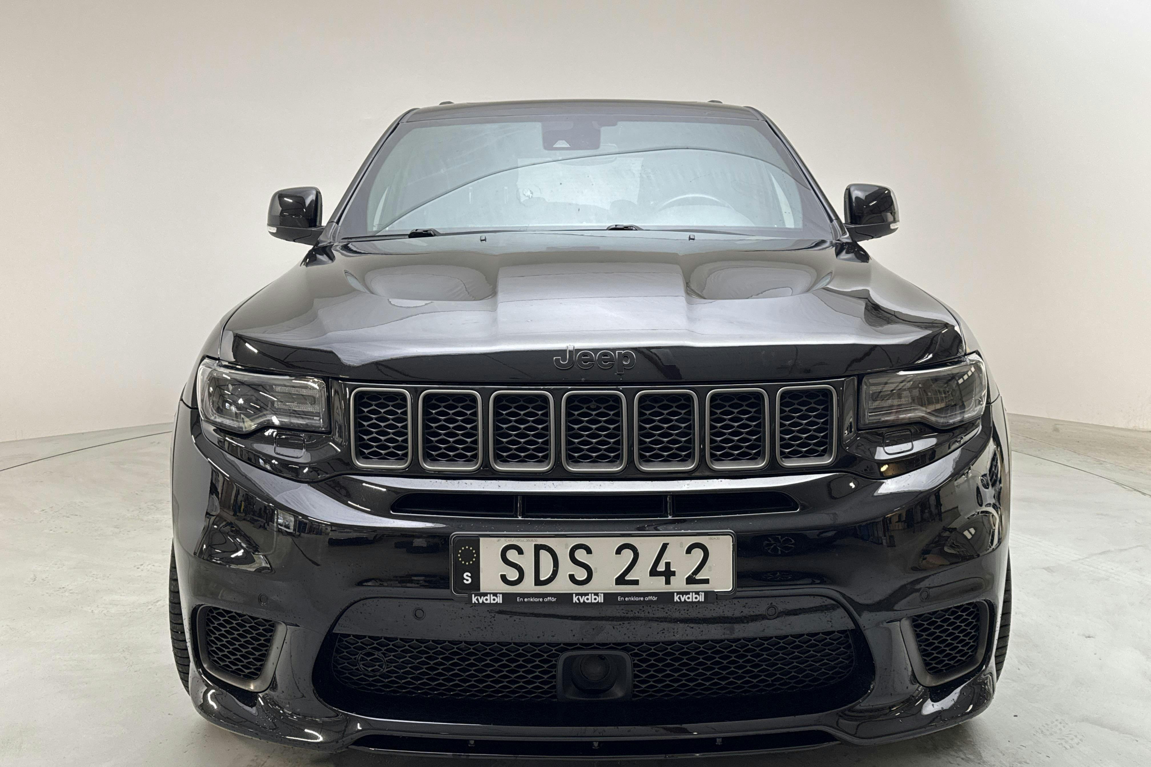 Jeep Grand Cherokee SRT Hellcat TrackHawk 6.2 V8 AWD (710hk) - 133 930 km - Automaatne - must - 2018