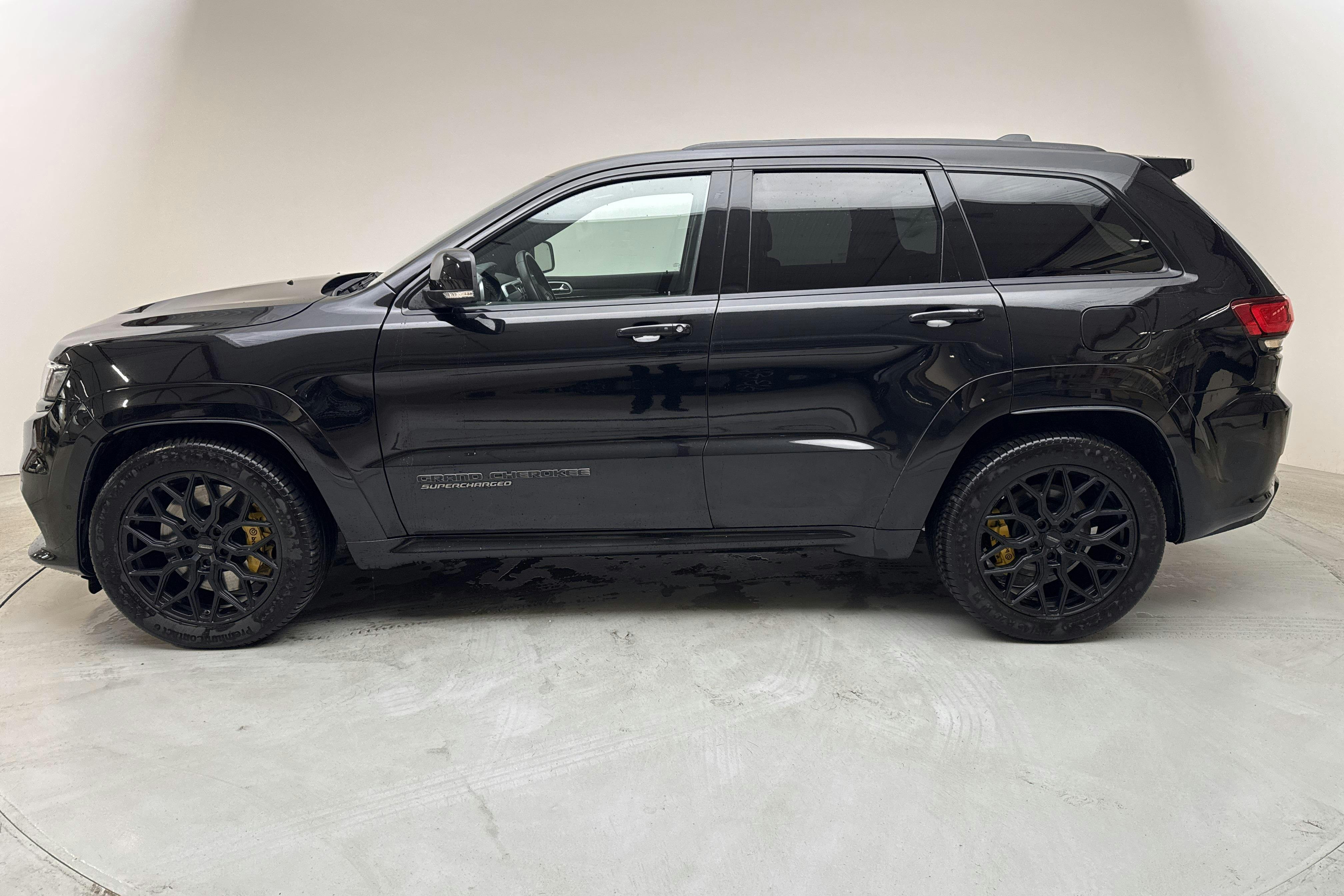 Jeep Grand Cherokee SRT Hellcat TrackHawk 6.2 V8 AWD (710hk) - 133 930 km - Automaatne - must - 2018