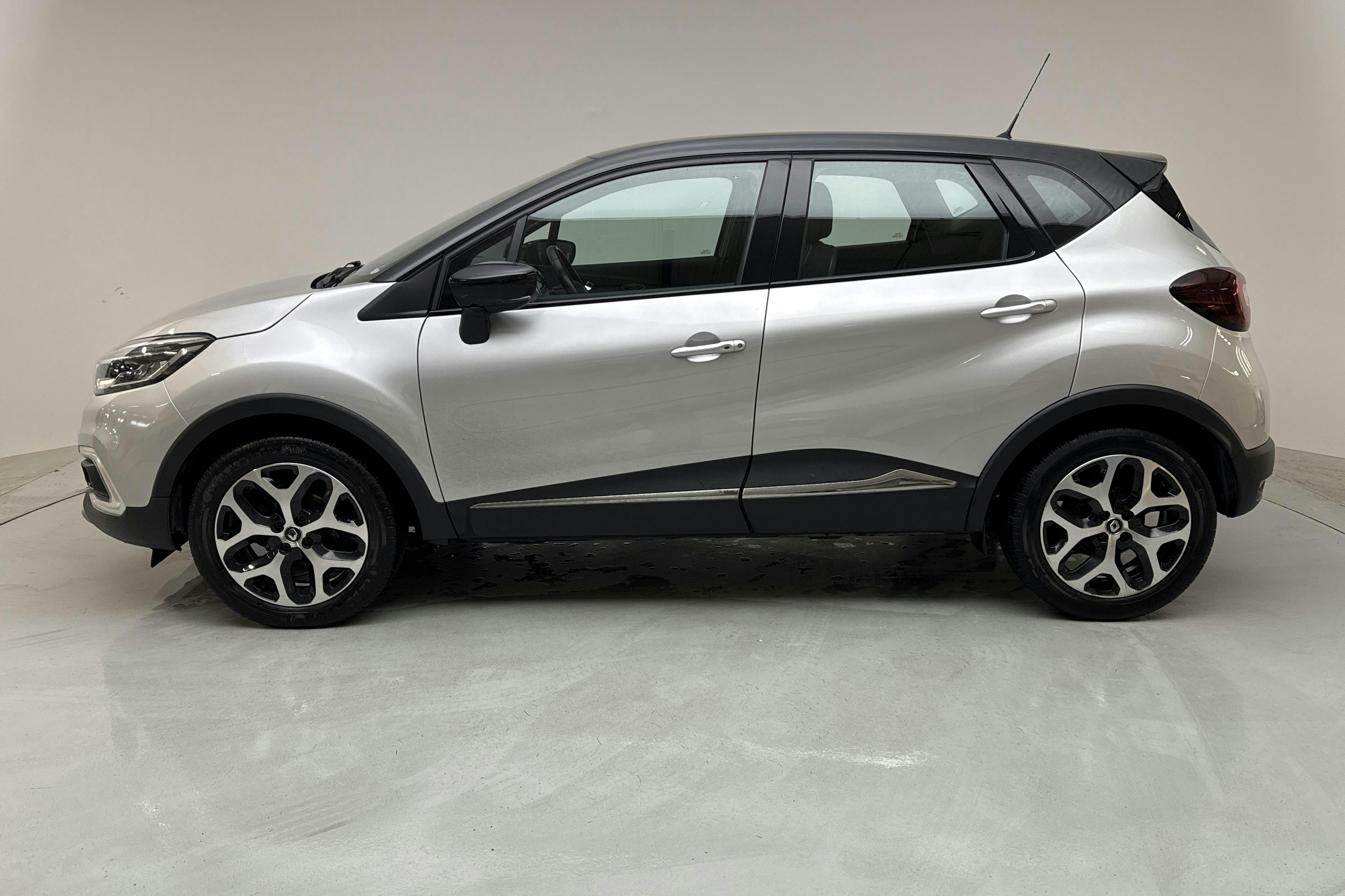 Renault Captur 0.9 TCe (90hk) - 6 870 mil - Manuell - 2019