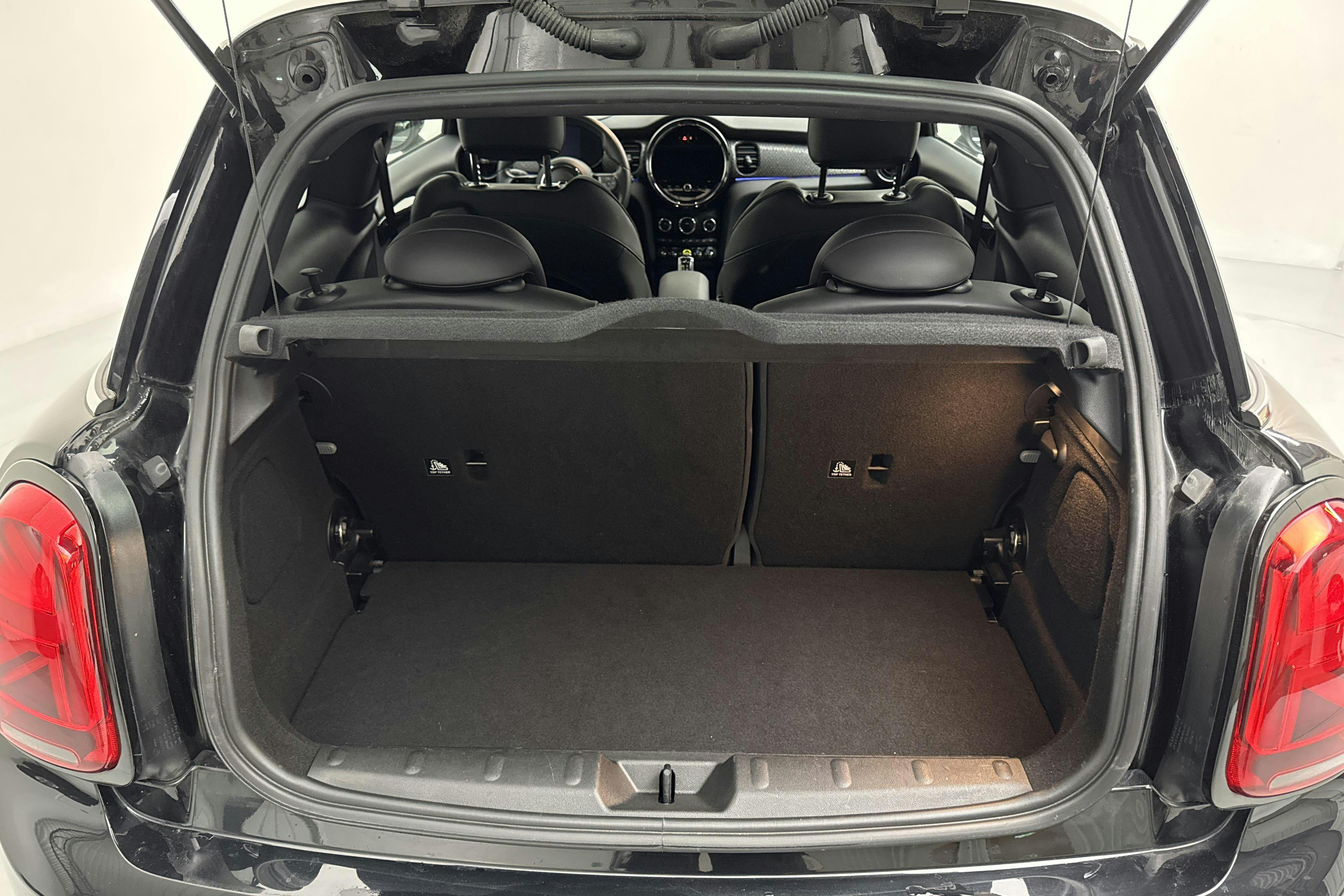 MINI Cooper SE, F56 LCI (184hk) - 23 890 km - Automaatne - must - 2023