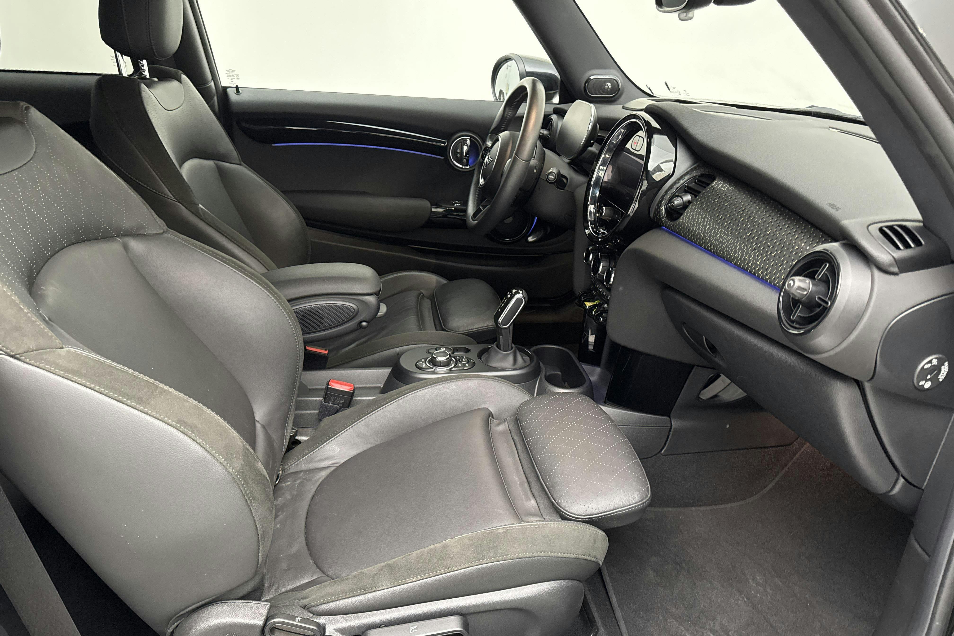 MINI Cooper SE, F56 LCI (184hk) - 23 890 km - Automaatne - must - 2023