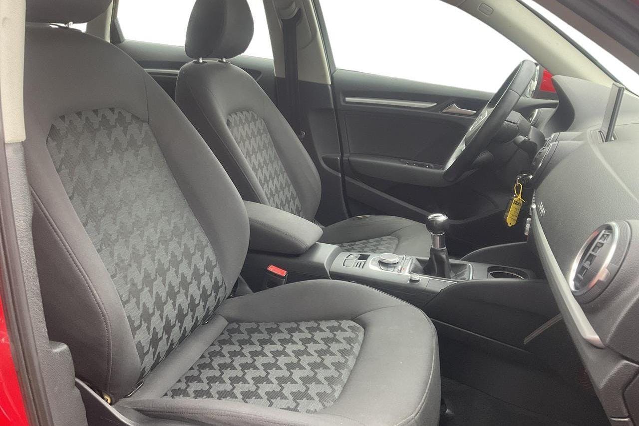 Audi A3 1.4 TFSI g-tron Sportback (110hk) - 223 890 km - Käsitsi - punane - 2016