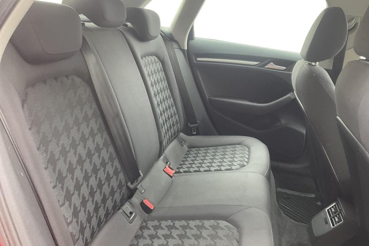 Audi A3 1.4 TFSI g-tron Sportback (110hk) - 223 890 km - Käsitsi - punane - 2016