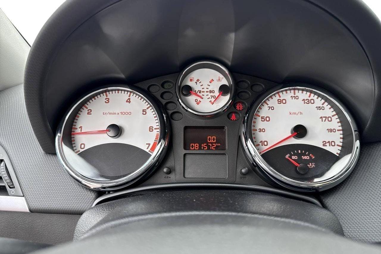 Peugeot 207 CC 1.6 Turbo (150hk) - 8 157 mil - Manuell - röd - 2008